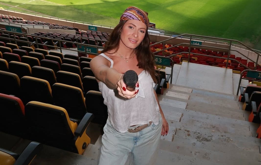 "M-au înjurat de m-au nenorocit" Raluka povestește ce a pățit după ce a intonat imnul României pe Arena Națională