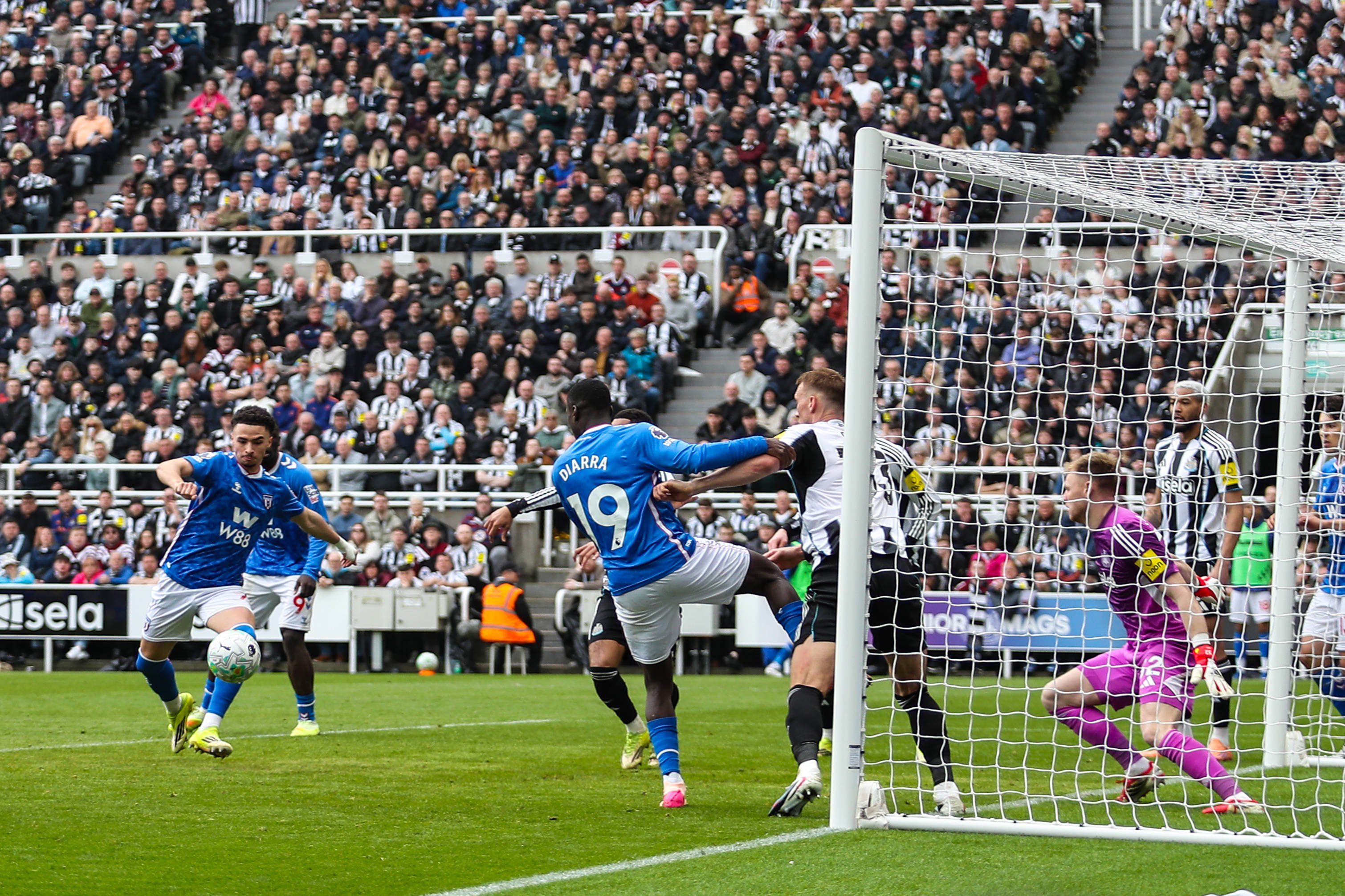 ȘOC pe St. James Park în Newcastle - Sunderland, cu un 1-9 de poveste în Tyne–Wear derby, ACUM pe VOYO!
