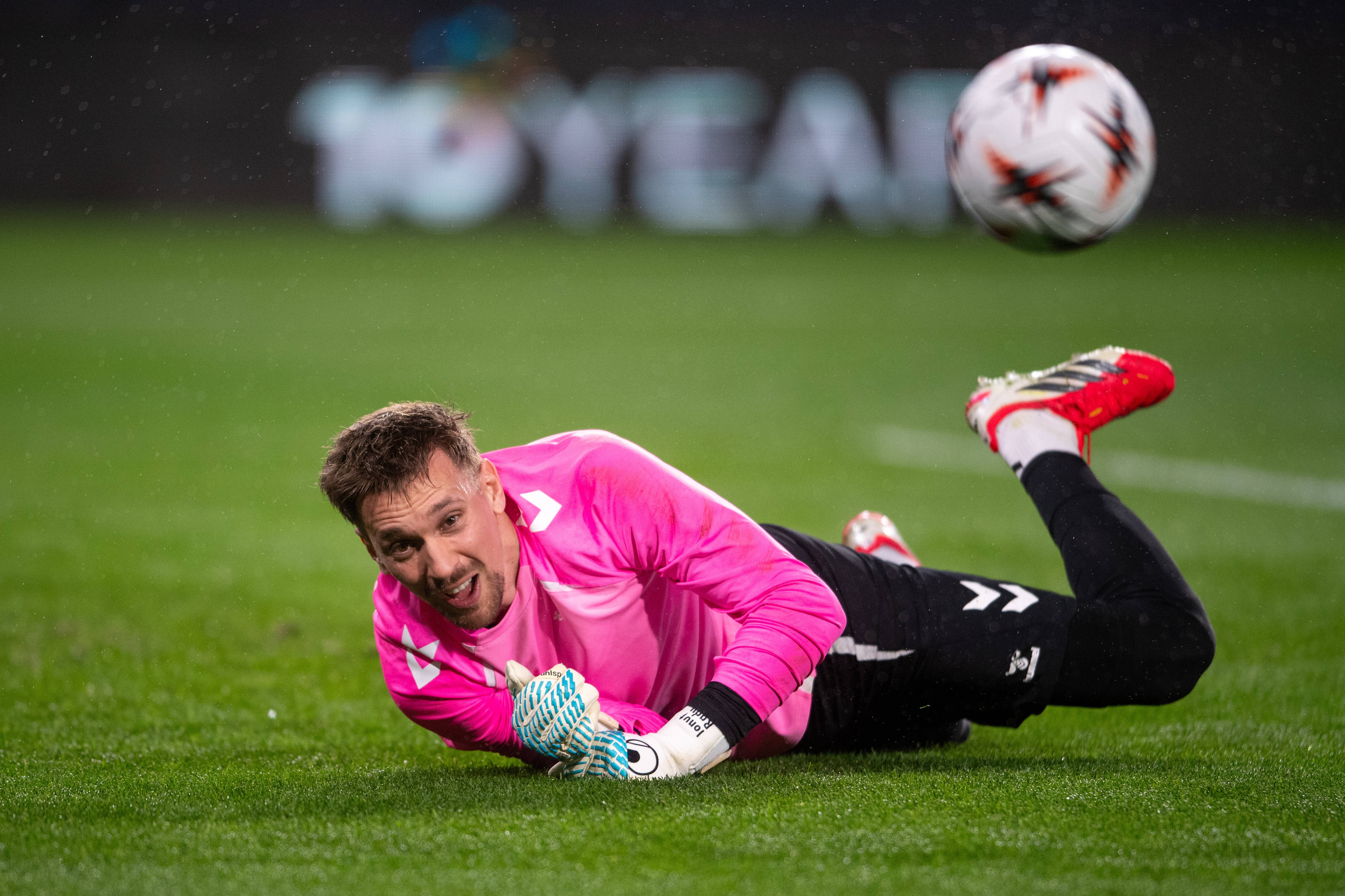 Turcii au reacționat după ce Ionuț Radu s-a accidentat chiar înainte de meciul de la Istanbul