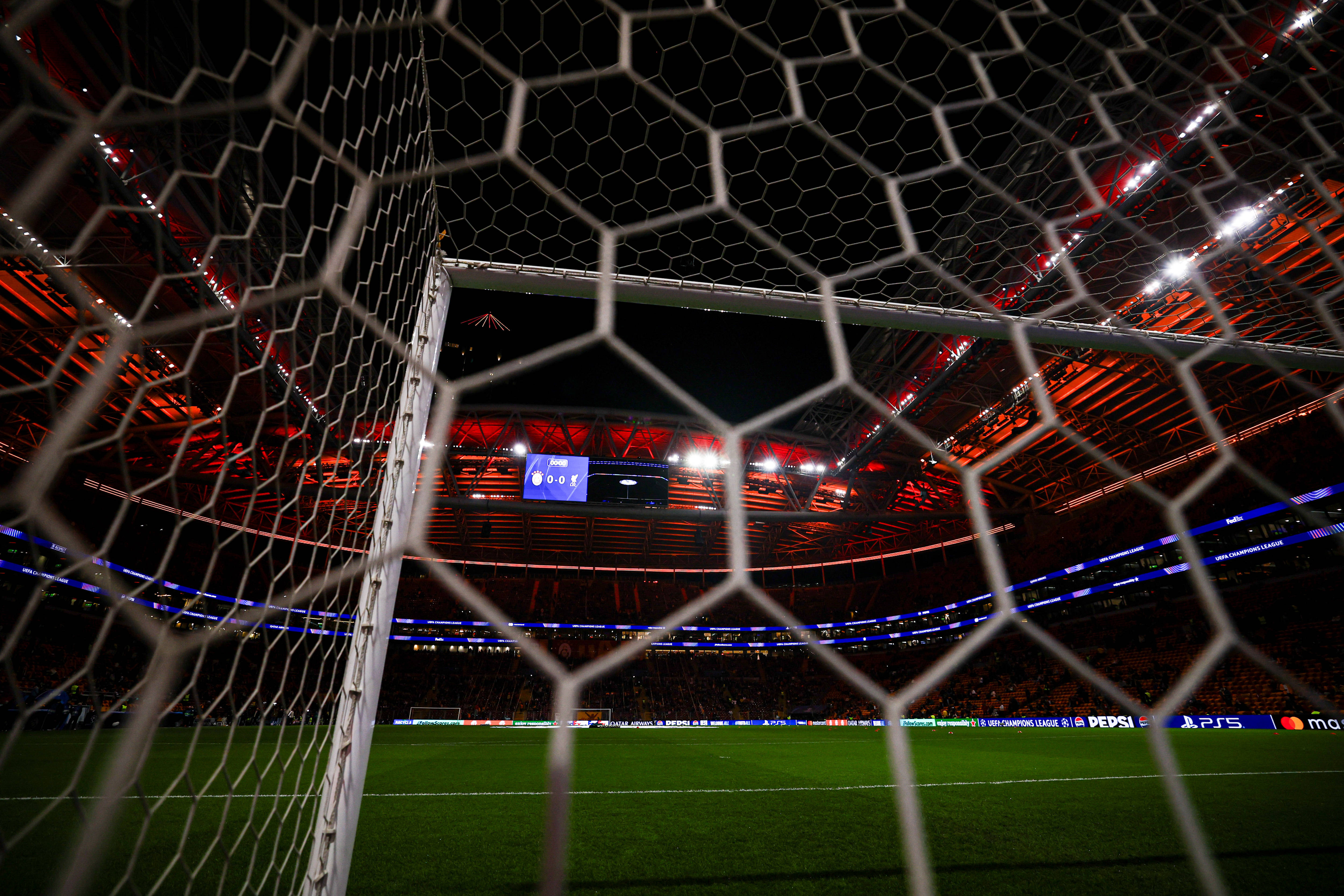 Scandal în Turcia înaintea barajului cu România! Starul i-a dat în judecată