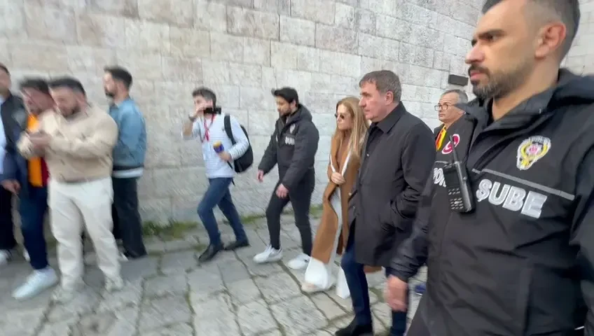 Turcia - România | Gică Hagi, în mijlocul fanilor turci