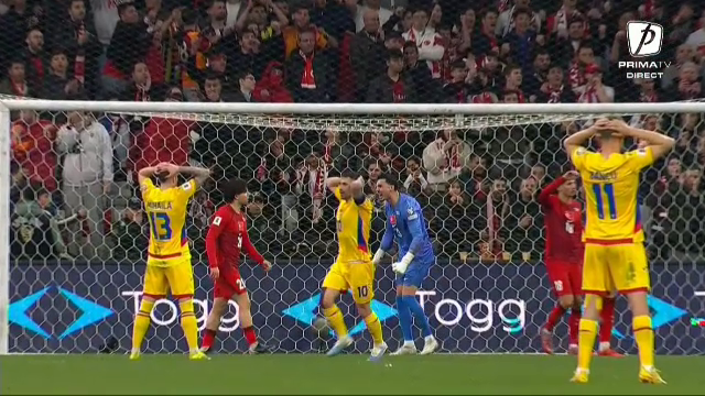 Mihăilă a zguduit bara în Turcia - România! Tot stadionul și-a pus mâinile în cap