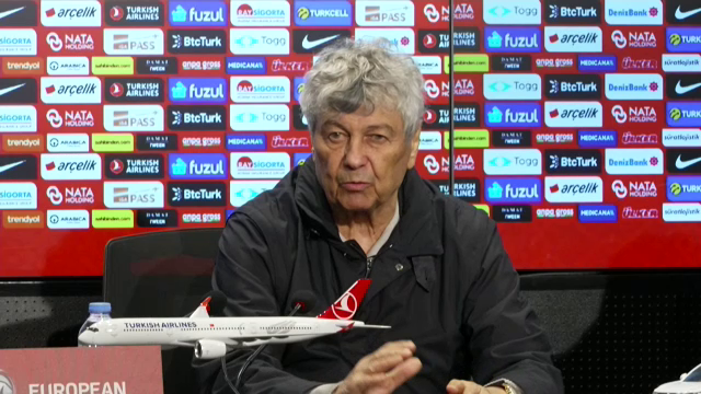 Lucescu a numit vinovatul după Turcia - România + ce s-a întâmplat în sală la finalul conferinței