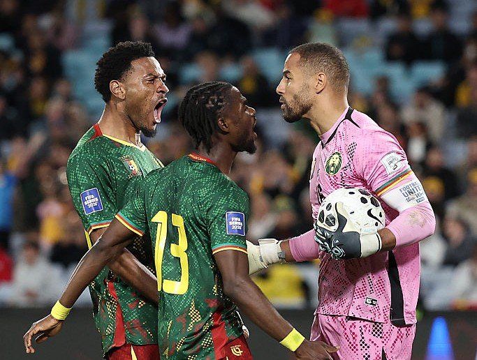 Devis Epassy, ”fantastic save”! Portarul lui Dinamo a apărat un penalty executat de decarul român care joacă pentru Australia