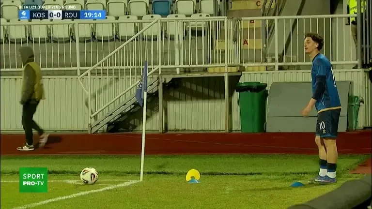 Kosovo U21, aproape de gol direct din corner contra României U21! Meciul se vede exclusiv pe VOYO