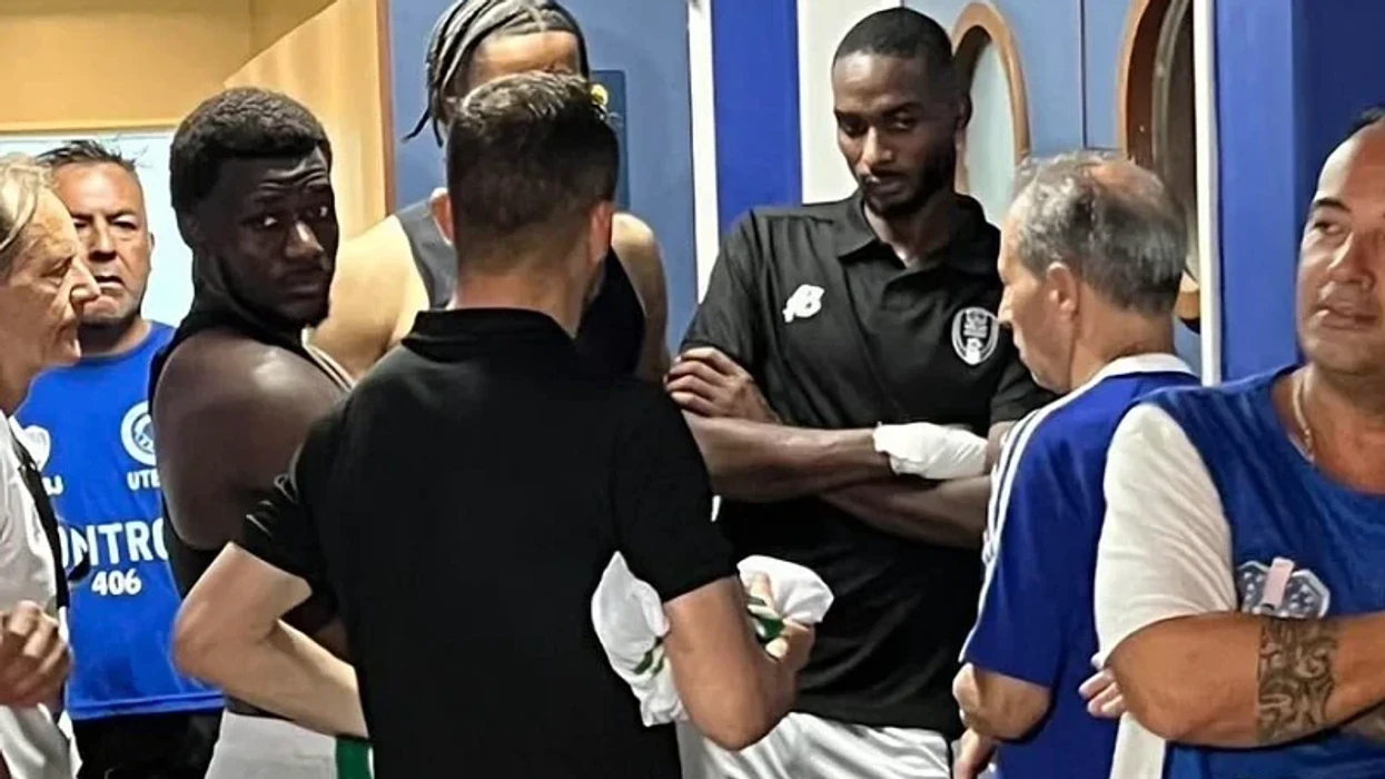 Imagini ireale! Adversarii s-au bătut la ușa vestiarului pe tricourile lui Messi și ale colegilor