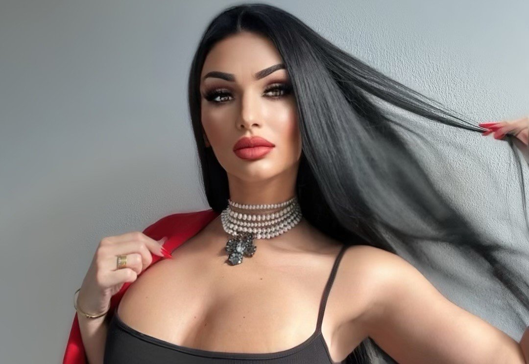Mihaela Evi a rupt internetul la Turcia - România