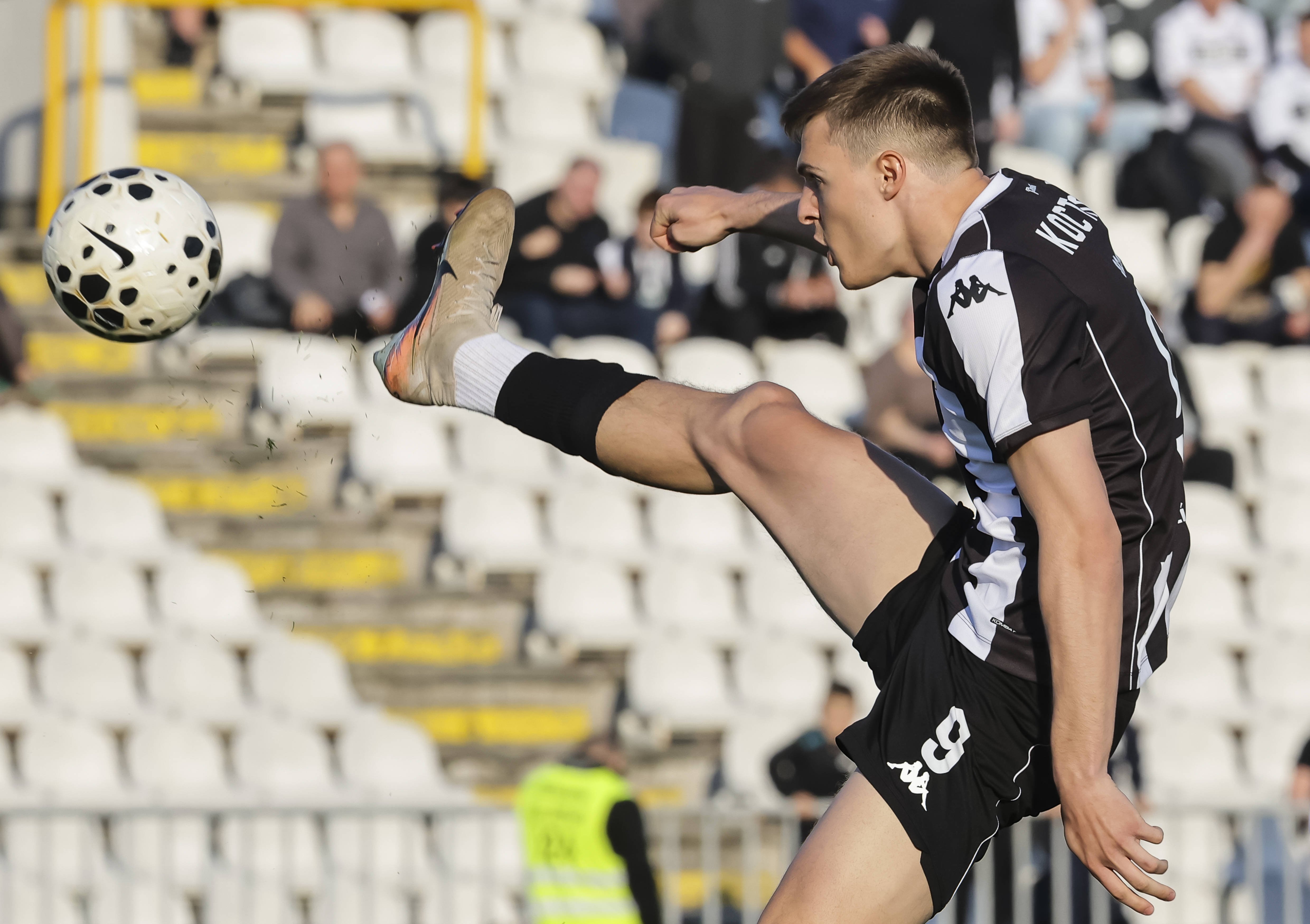 În sfârșit, atacant transferat de AC Milan! Câte milioane de euro a plătit ”Il Diavolo”