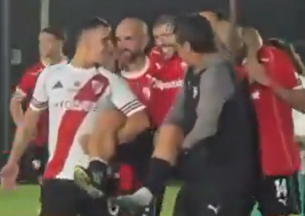 Scene teribile! Sergio Aguero s-a accidentat extrem de grav la un meci de old boys: ”Trebuie să mă operez!”