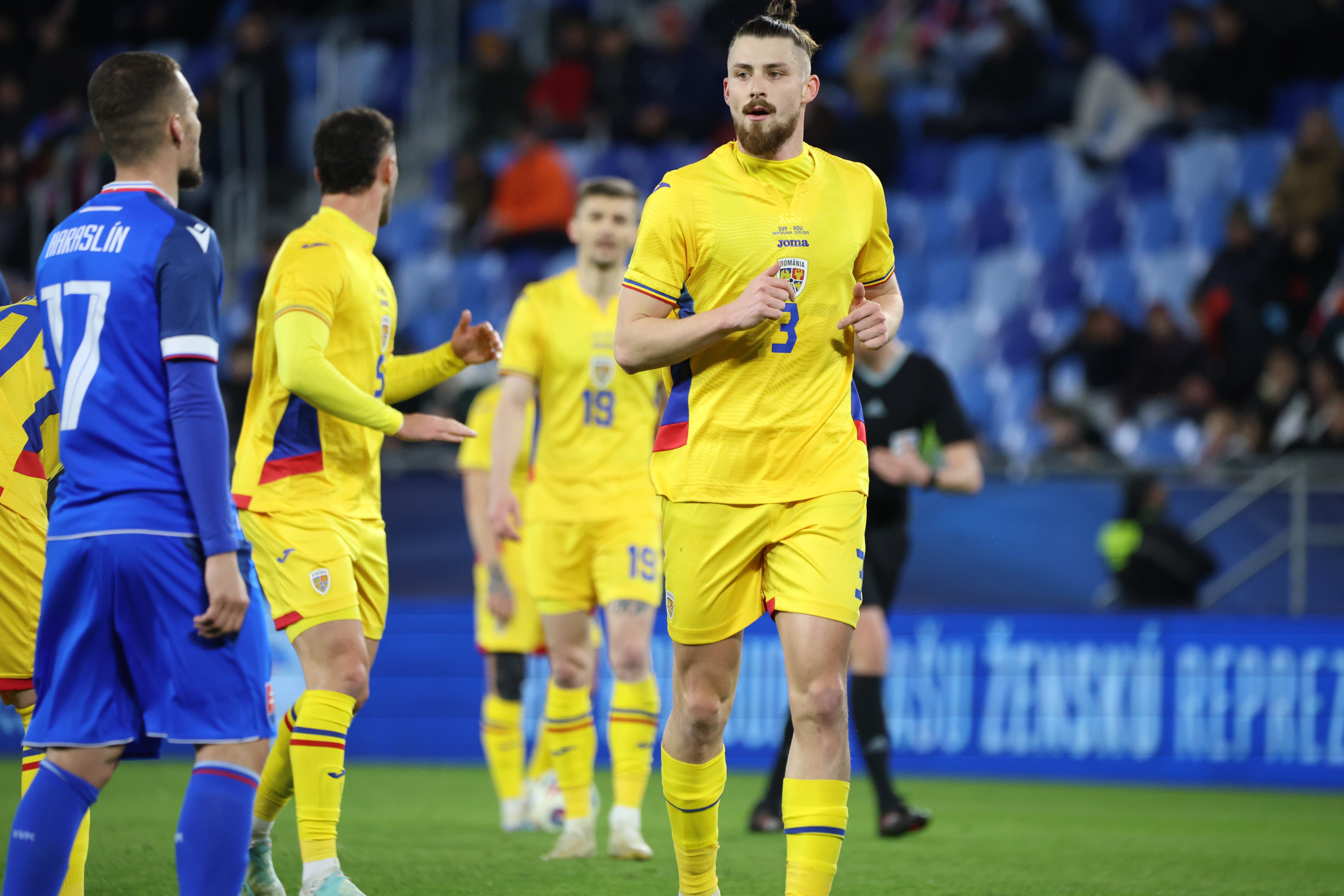 ACUM Slovacia - România 2-0. GOL după o gafă de proporții a lui Aioani. Coubiș, trimis pe teren