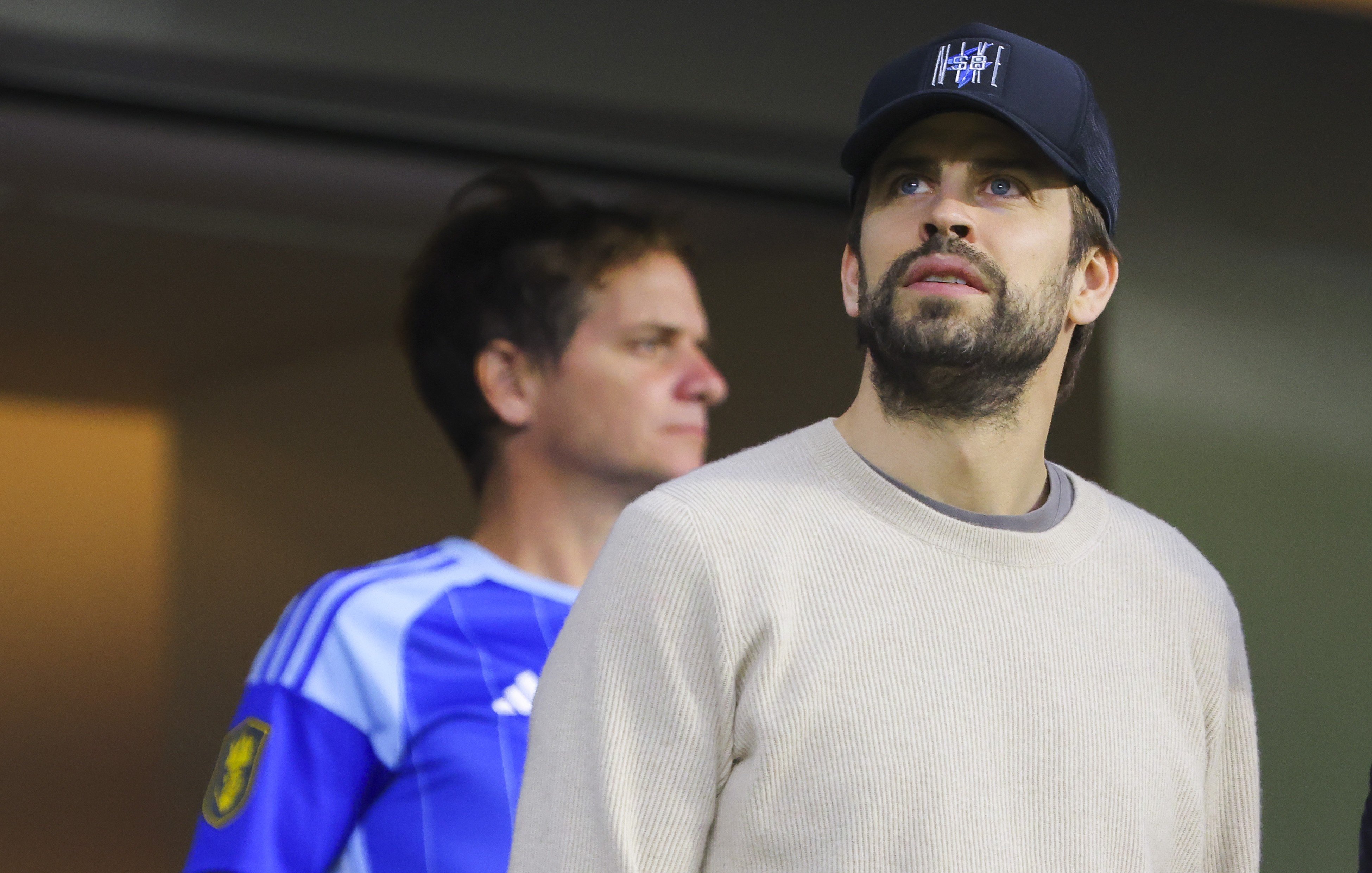 Gerard Pique riscă o suspendare severă după ce i-a făcut arbitrului de la ultimul meci al echipei sale