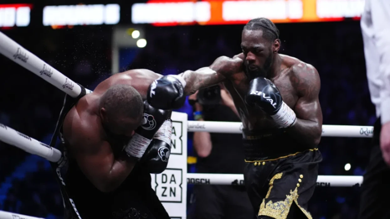 I-a spus „I love you”, apoi l-a doborât cu o „rachetă”