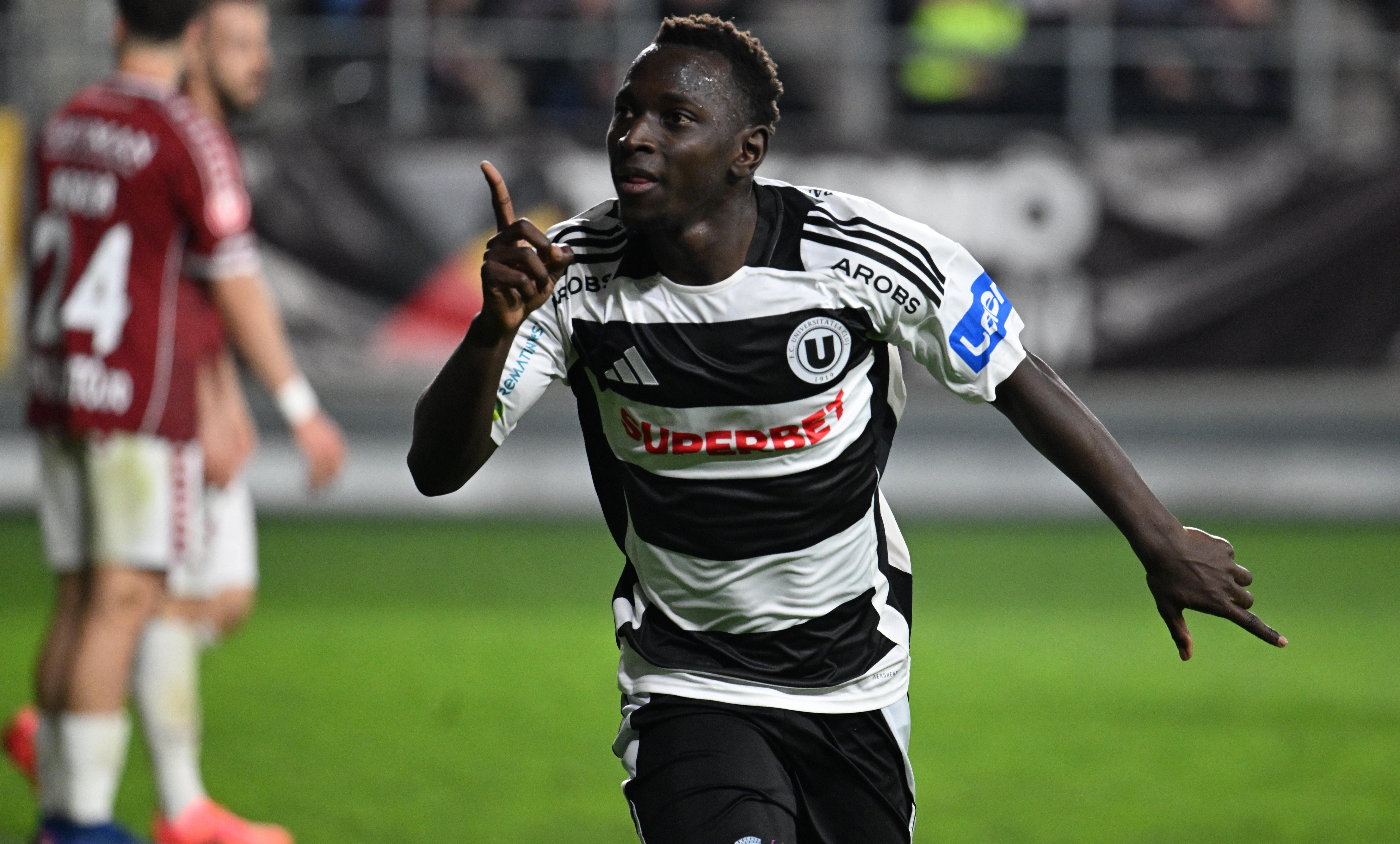 Rapid – „U” Cluj 1-2, pe Sport.ro! Oaspeții au făcut remontada. Oucasse Mendy a fost călăul giuleștenilor