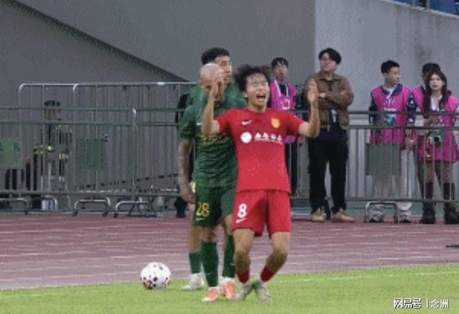 Oribil! Ce i-ar fi spus jucătorul chinez lui Mitriță înainte să fie tras de păr + suspendarea pregătită pentru român