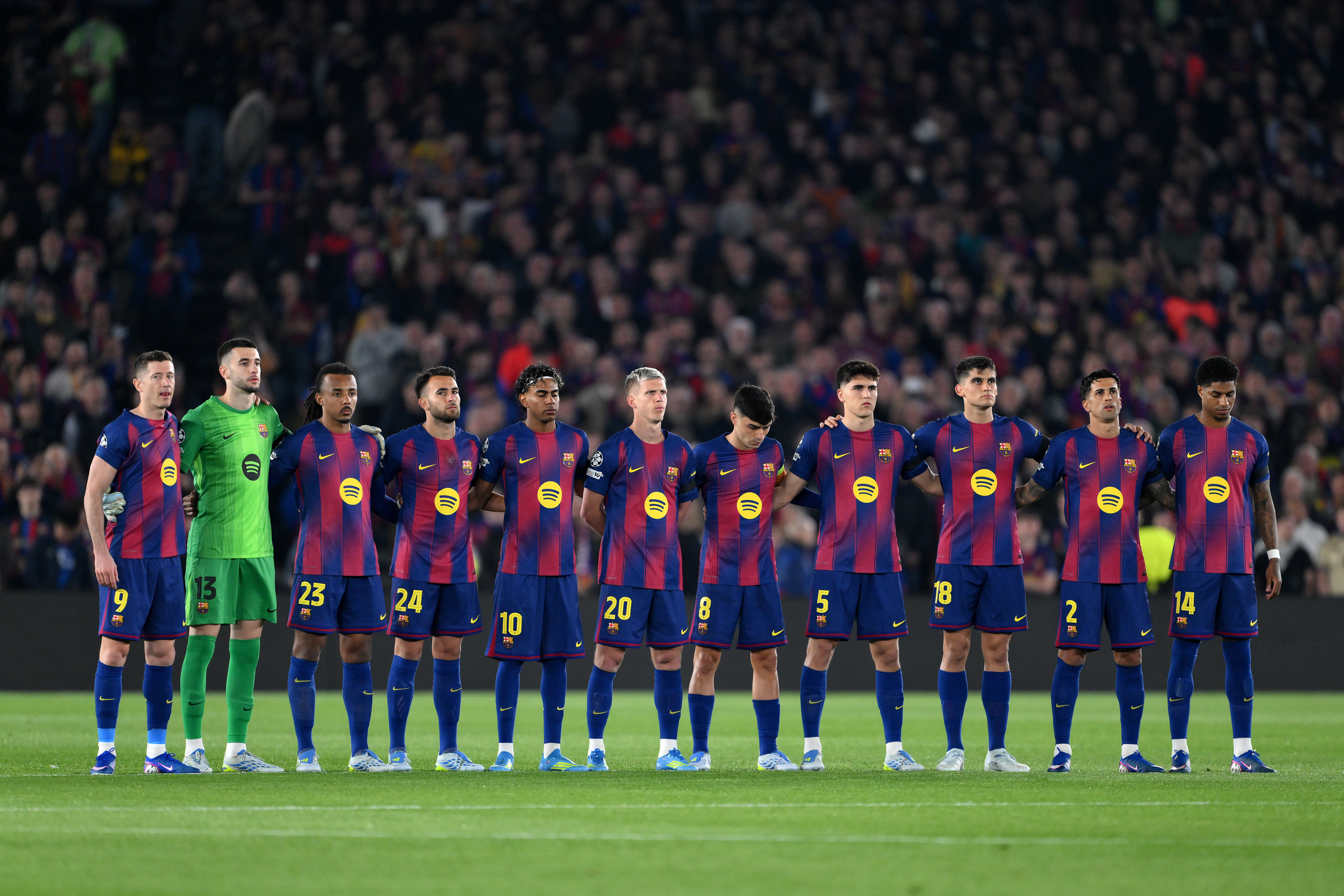 Spaniolii au descris într-un singur cuvânt momentul de reculegere pentru Mircea Lucescu de la Barcelona - Atletico Madrid