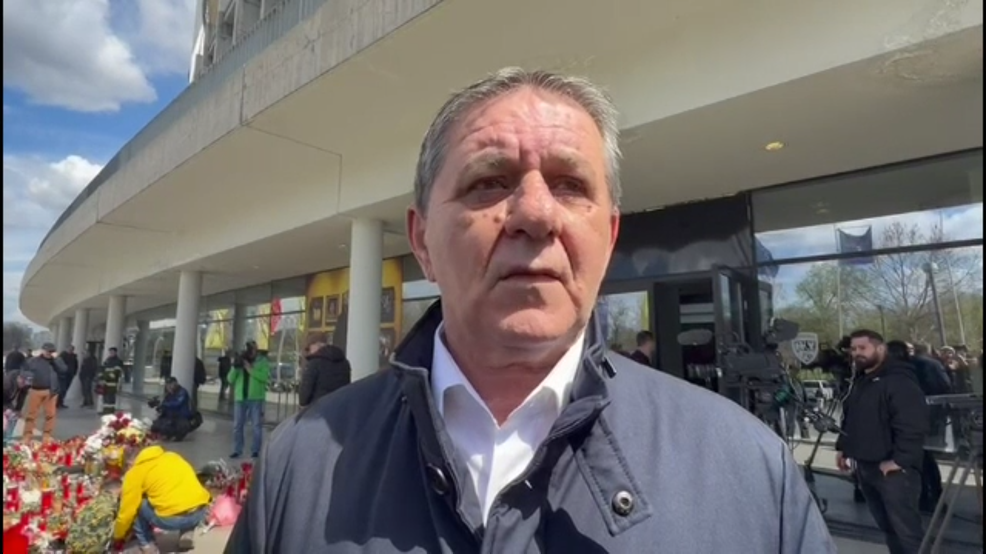 Cu lacrimi în ochi, Marius Lăcătuș și-a luat adio de la Mircea Lucescu: ”Nu poți să treci așa...”