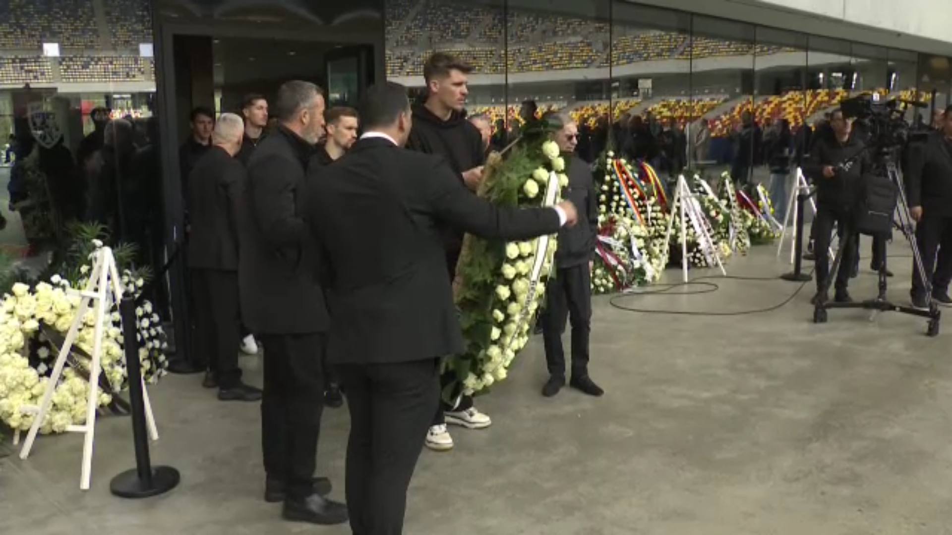 Fcsb lucescu 120