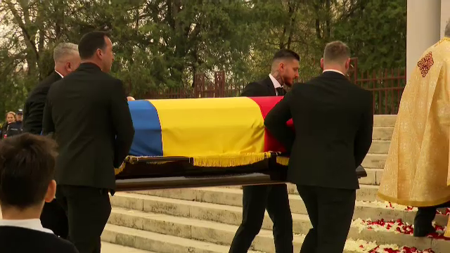 Înmormântarea lui Mircea Lucescu | Nume uriașe din fotbal sunt prezente la Biserica Sfântul Elefterie