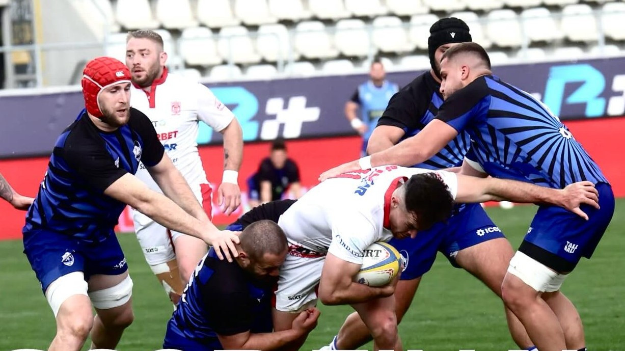 Dinamo a câștigat derby-ul și este pe primul loc, cu victorii pe linie!