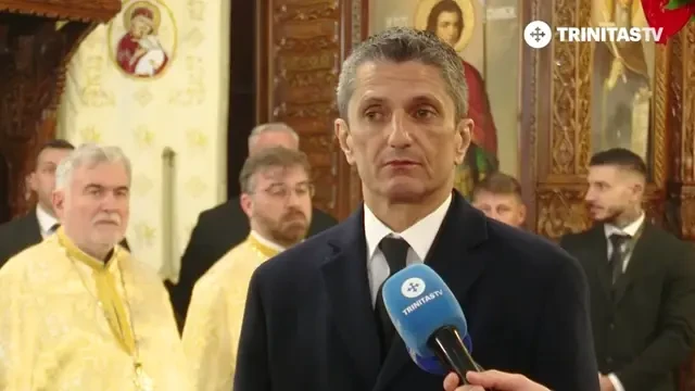 Răzvan Lucescu, cu lacrimi în ochi, a ținut un discurs impecabil în biserică despre tatăl său