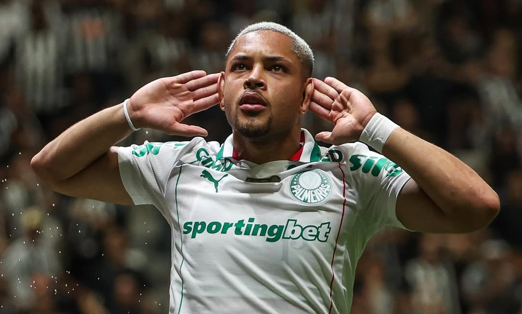 Barcelona își bagă unghia în gât! Fotbalistul „a explodat” la noua echipă