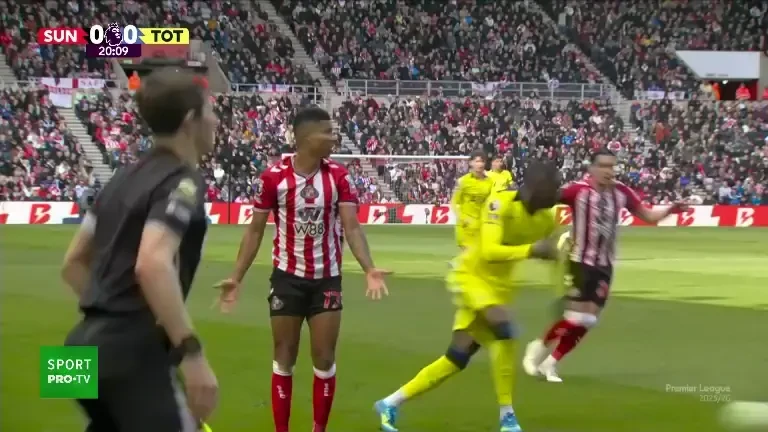 Fază controversată în Sunderland - Tottehnam. Penalty anulat de VAR (12 aprilie 2026)