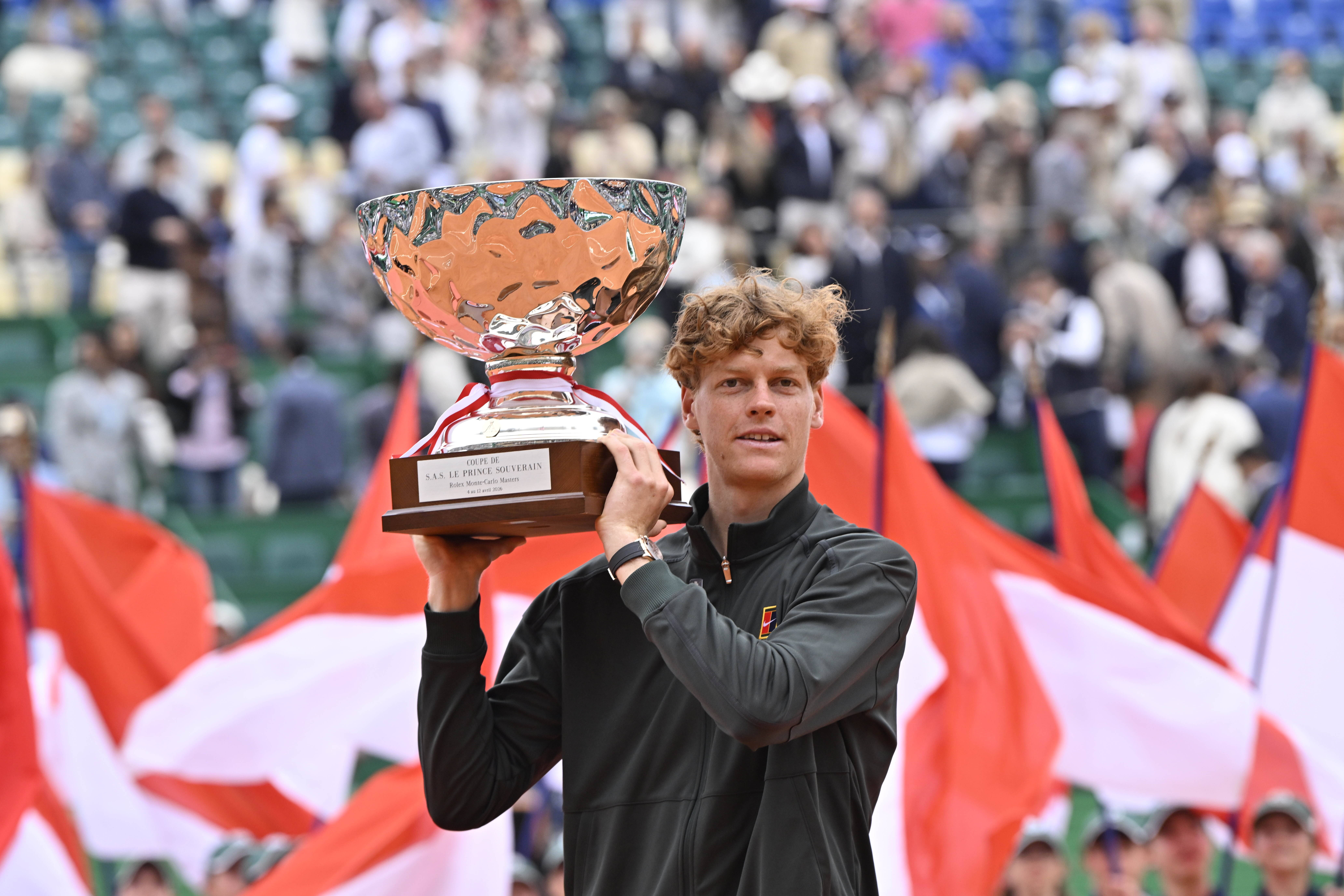 Impecabil! Sinner l-a învins pe Alcaraz în finala turneului de la Monte Carlo și redevine numărul unu mondial