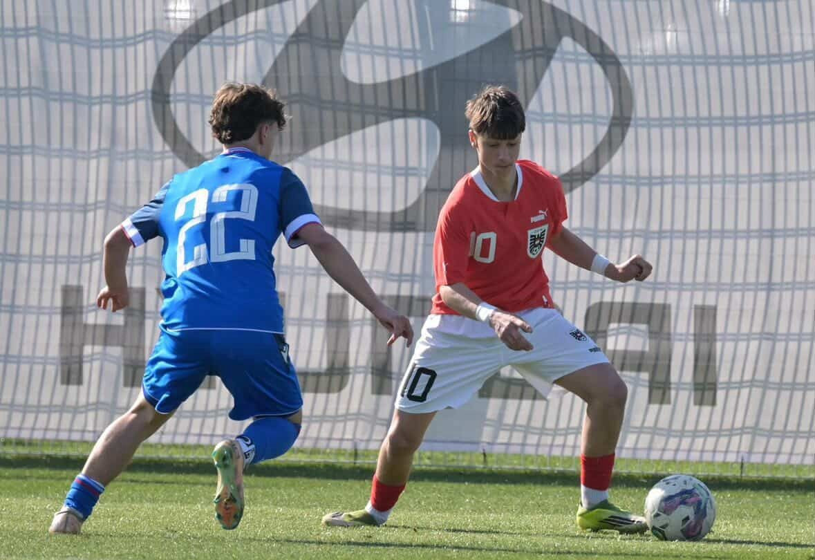 Încă un fotbalist român a debutat pentru Austria: ”Perle à la Beckham”! Titular și număr 10 la primul său meci internațional