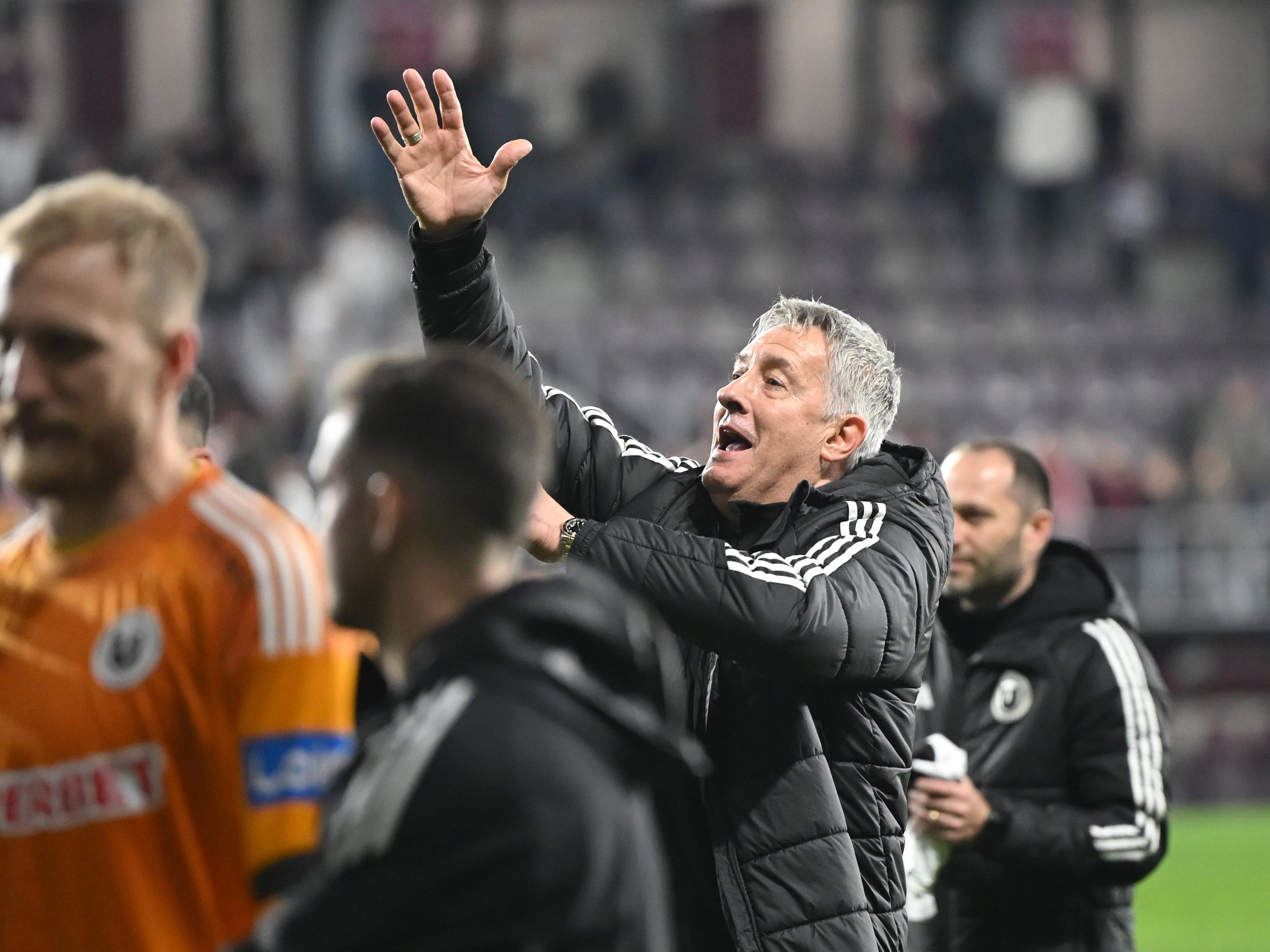 Universitatea Cluj - Universitatea Craiova, ora 21:30, LIVE TEXT. Derby de titlu!