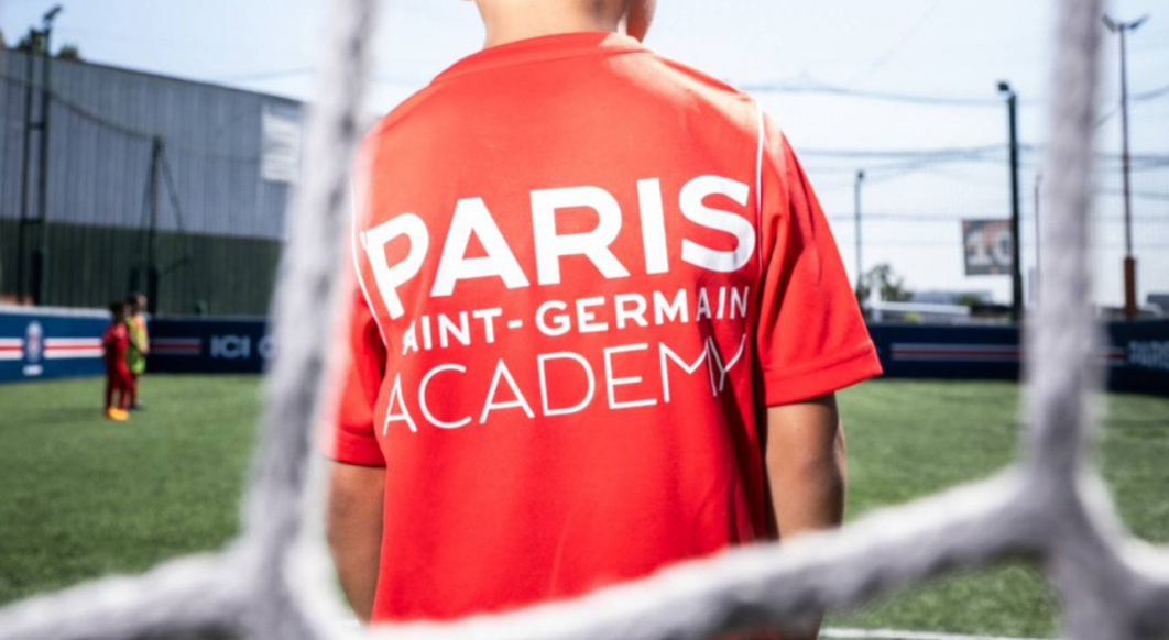 Un puști de 13 ani de la PSG, băgat în spital de niște fani furioși! Motivul ireal pentru care a fost bătut