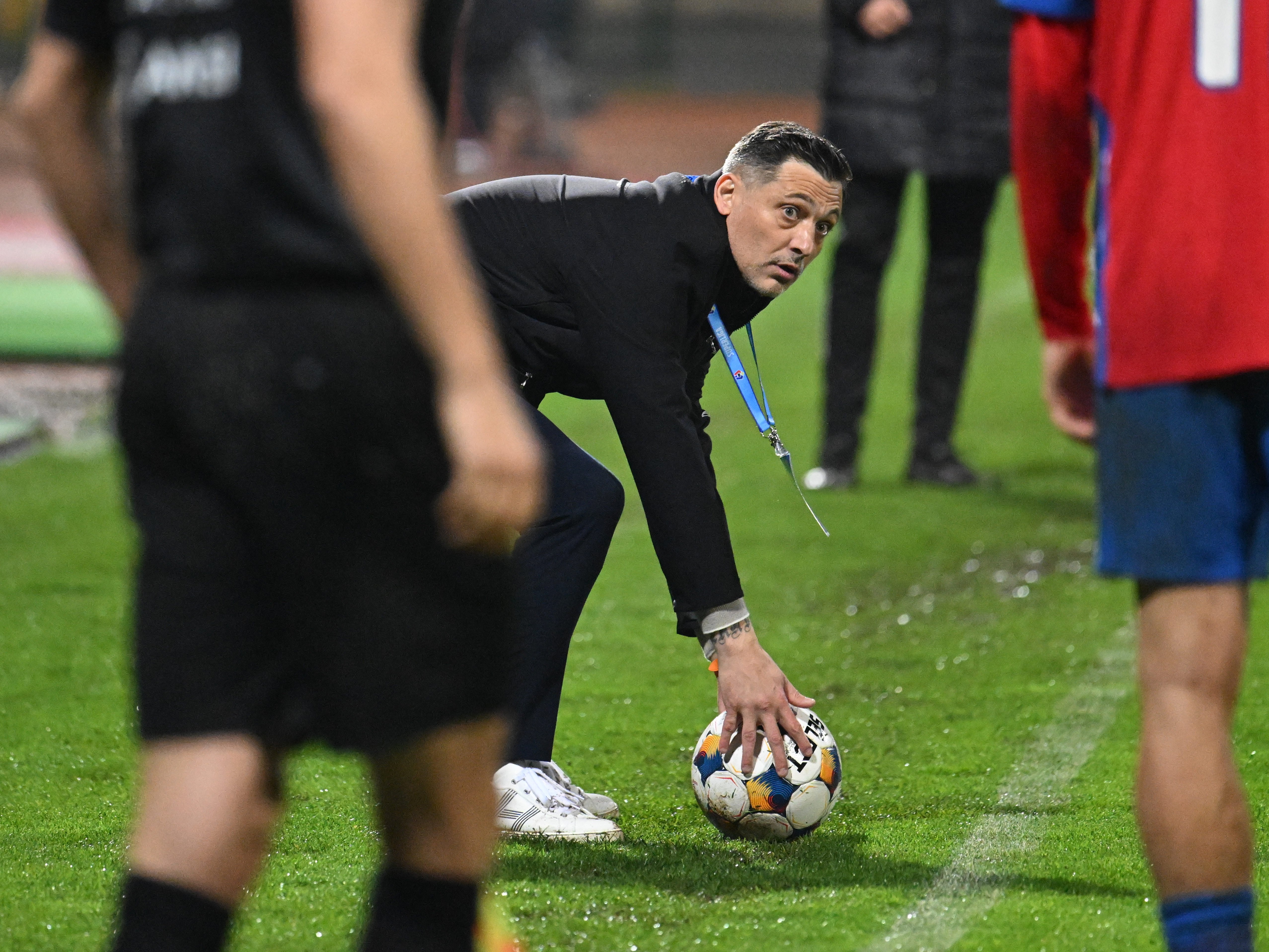 Mirel Rădoi pleacă de la FCSB!