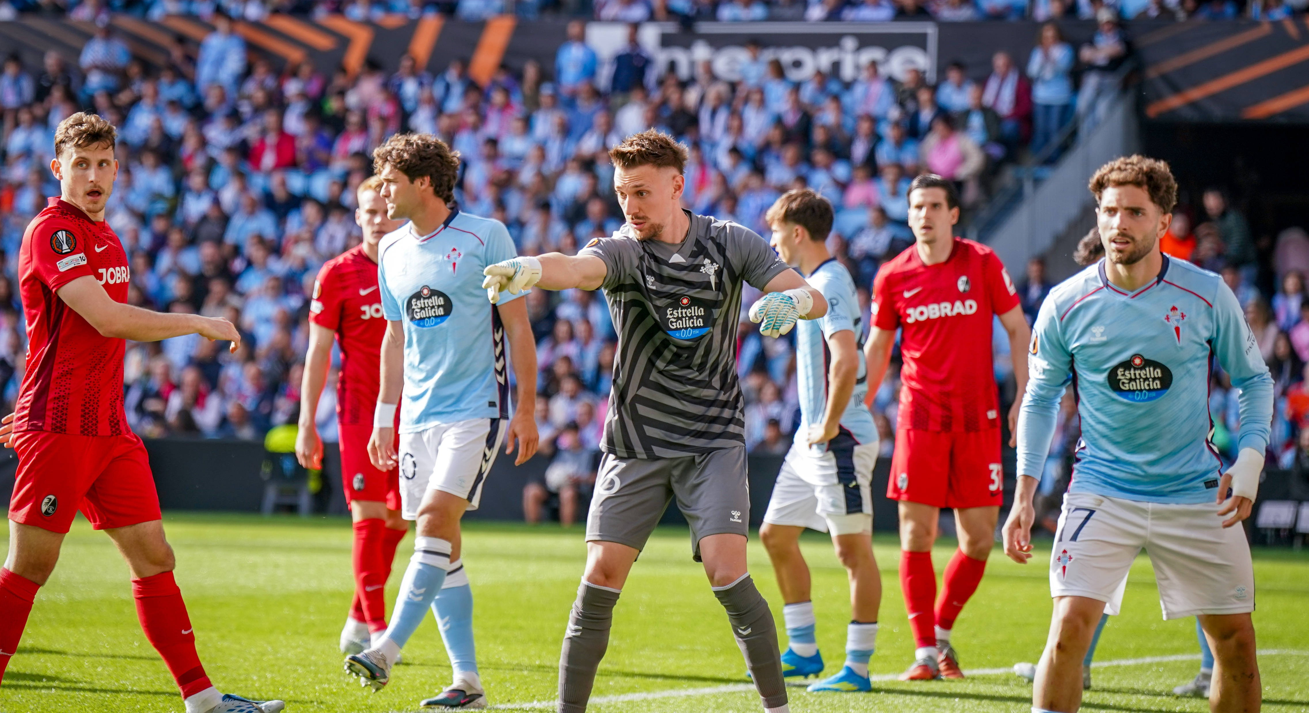 Sferturile Europa League și Conference League | Celta Vigo - Freiburg 0-3, ACUM, pe Sport.ro! Ionuț Radu e groggy