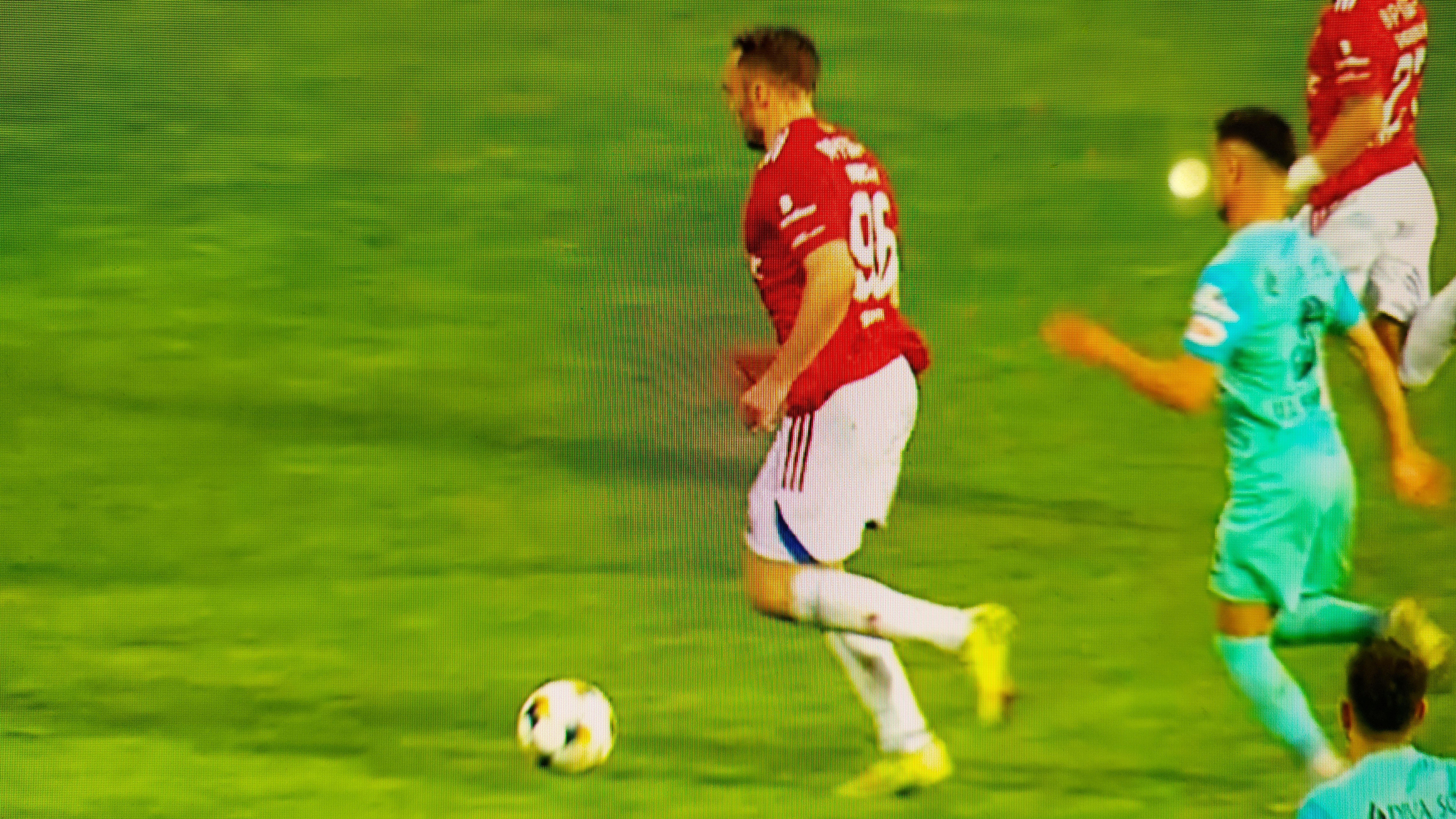 Fault criminal la Oțelul – UTA: centralul, îngrozit când a văzut reluarea!