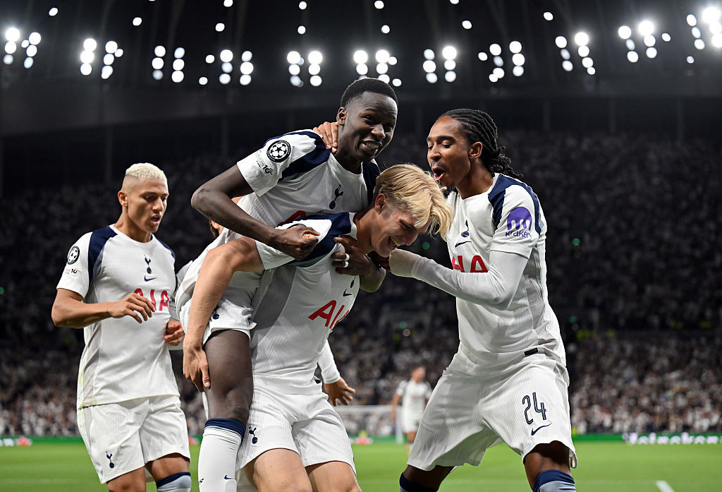 Arsenal și Chelsea așteaptă retrogradarea rivalei Tottenham pentru a-i lua un jucător!