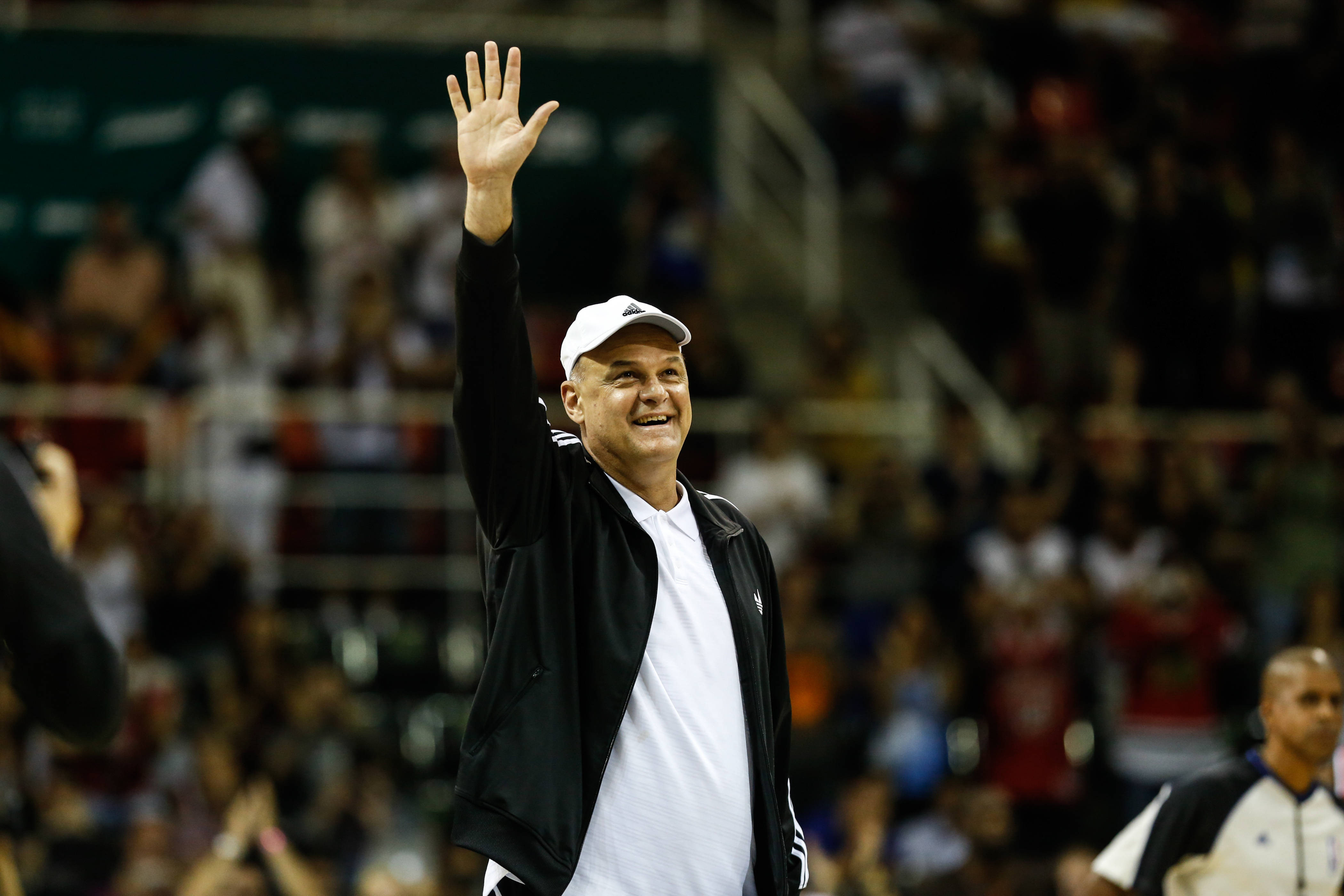 A făcut „înconjurul Pământului” cu puncte în baschet: a murit cel mai bun baschetbalist alb care nu a jucat în NBA