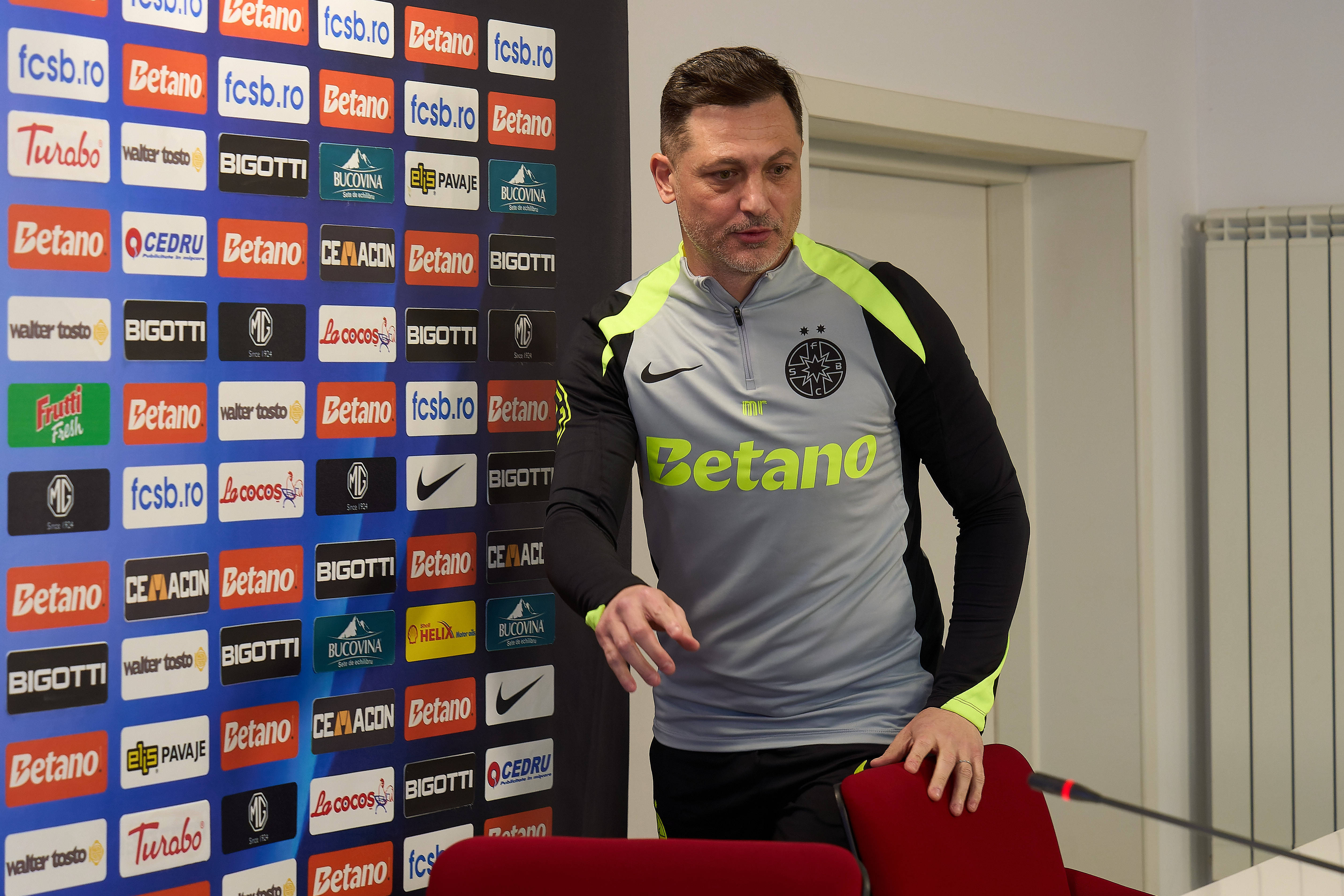 Mirel Rădoi și-a anunțat plecarea de la FCSB! Gigi Becali: ”Nu mai este antrenorul nostru!”