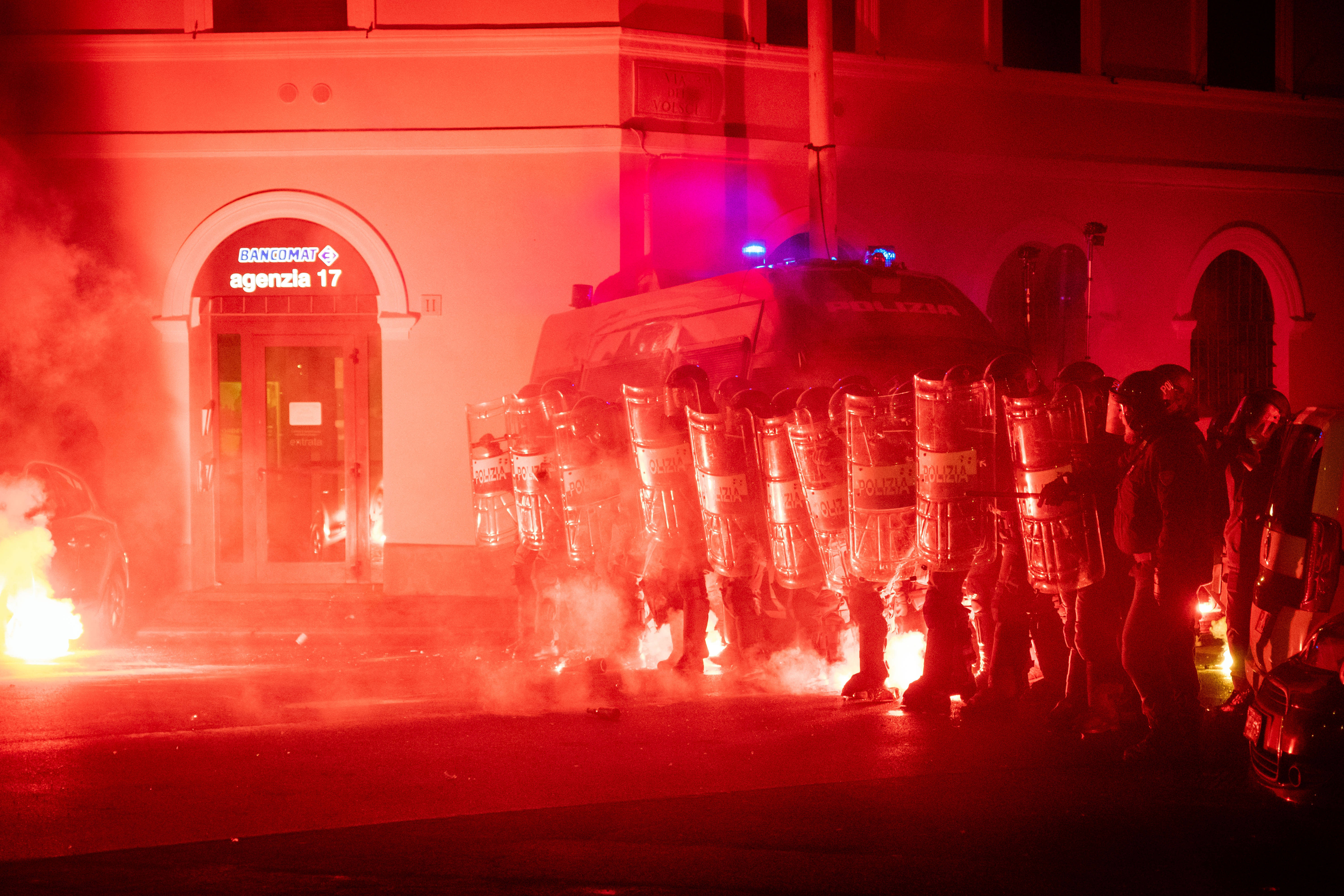 Scandal uriaș în Italia! Elevii lui Chivu, vizați într-o anchetă explozivă