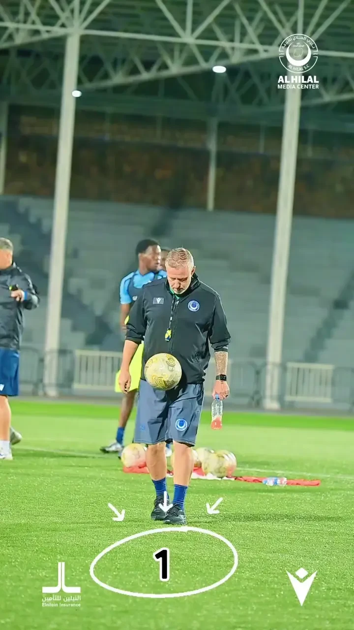 Show cu Reghecampf la antrenamentul celor de la Al-Hilal Omdurman