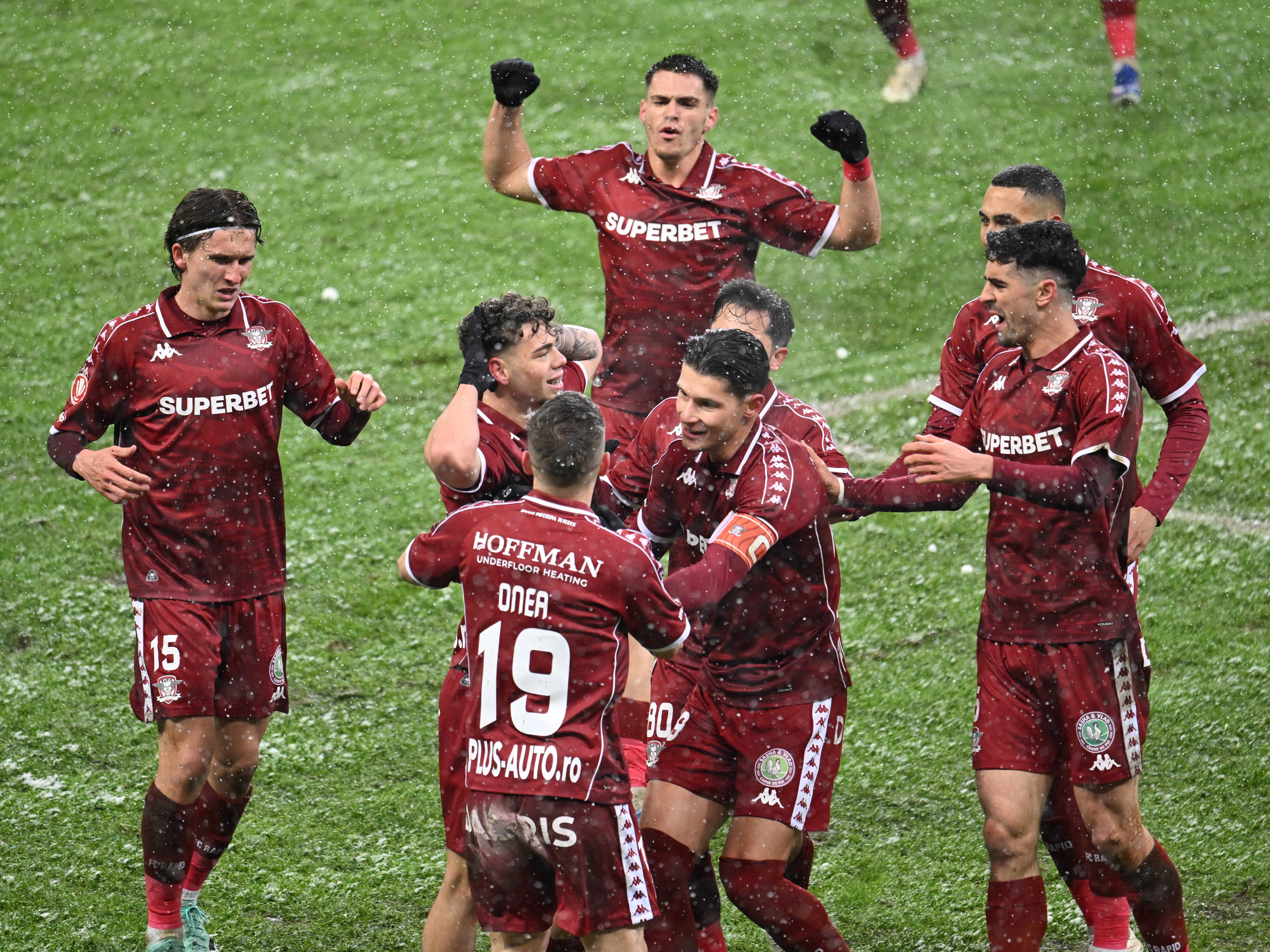 Cei 5 fotbaliști scoși din planurile Rapidului