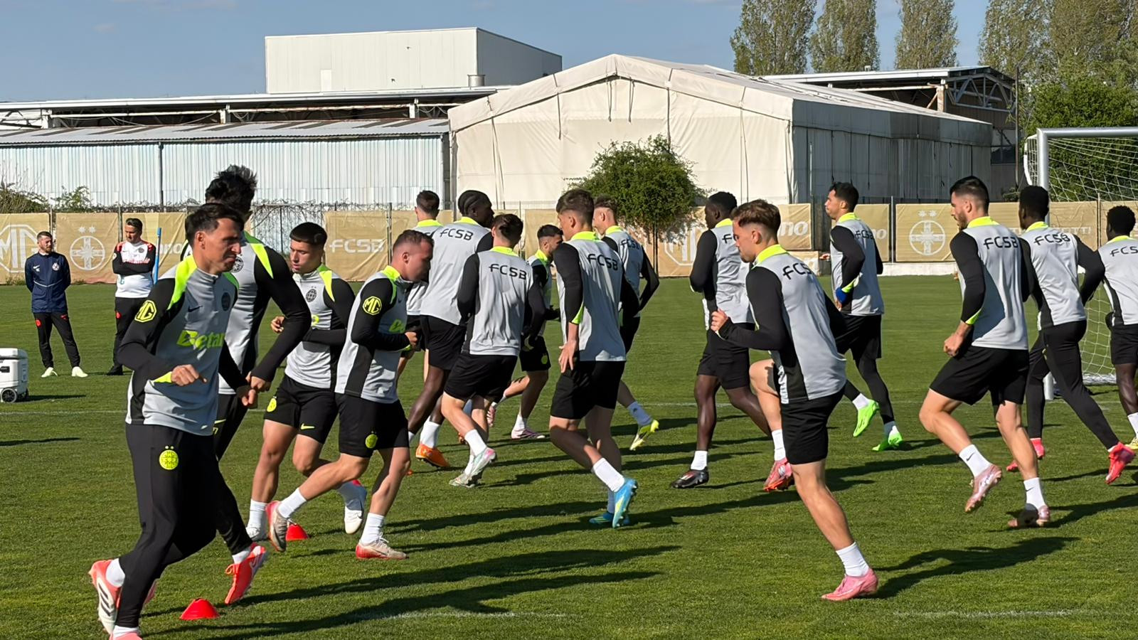 Marele absent de la antrenamentul lui FCSB. Ce s-a întâmplat cu accidentații din meciul cu Farul