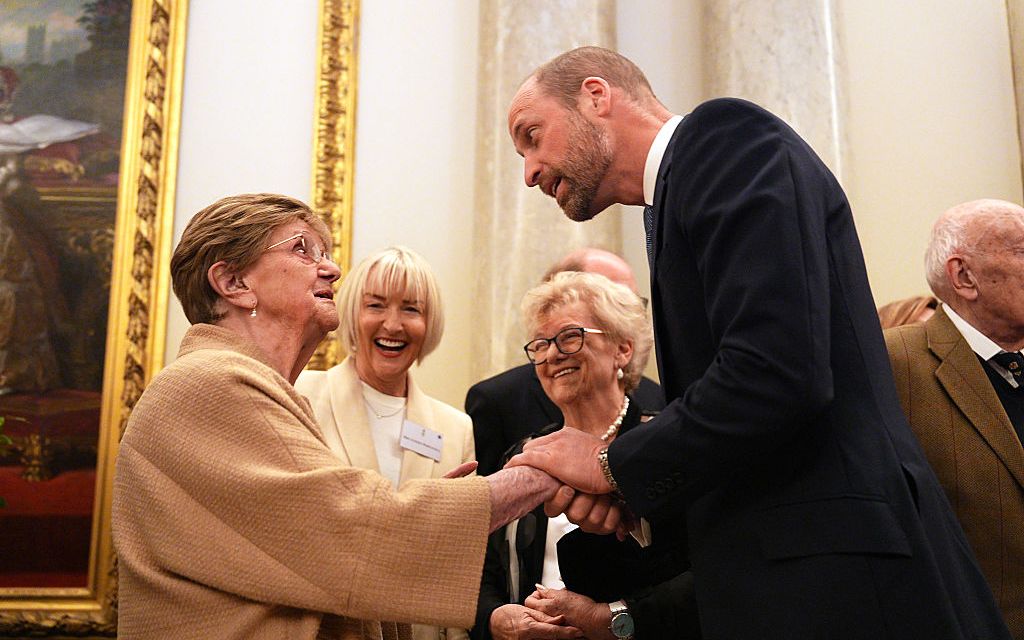 Prințul William, moment savuros cu o bunicuță de 100 de ani! Secretul longevității i-a lăsat pe toți mască: „Nu-mi vine să cred…”