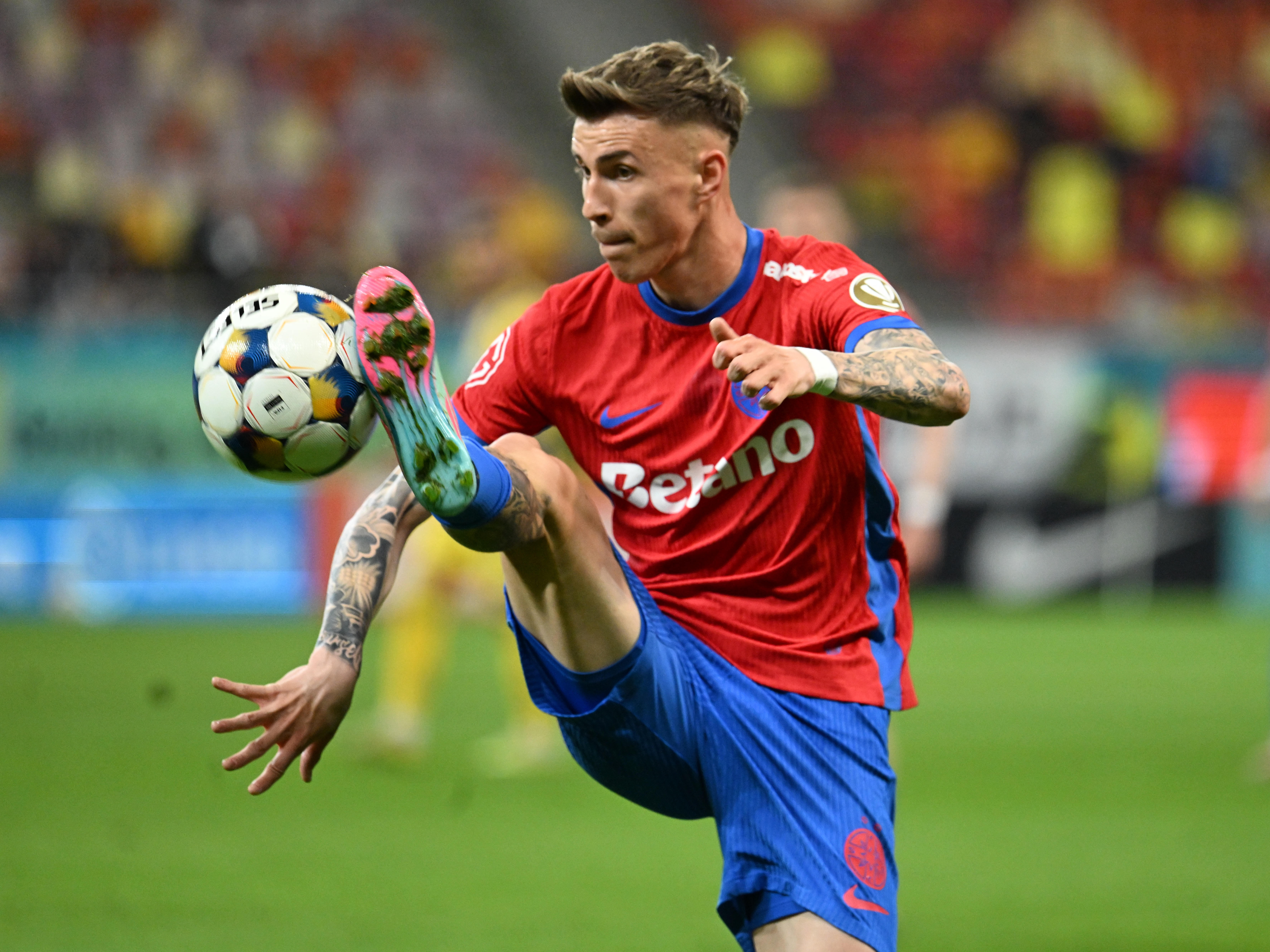 Octavian Popescu, spectaculos la flash-interviuri după FCSB - Petrolul! Ce a spus despre viitorul său