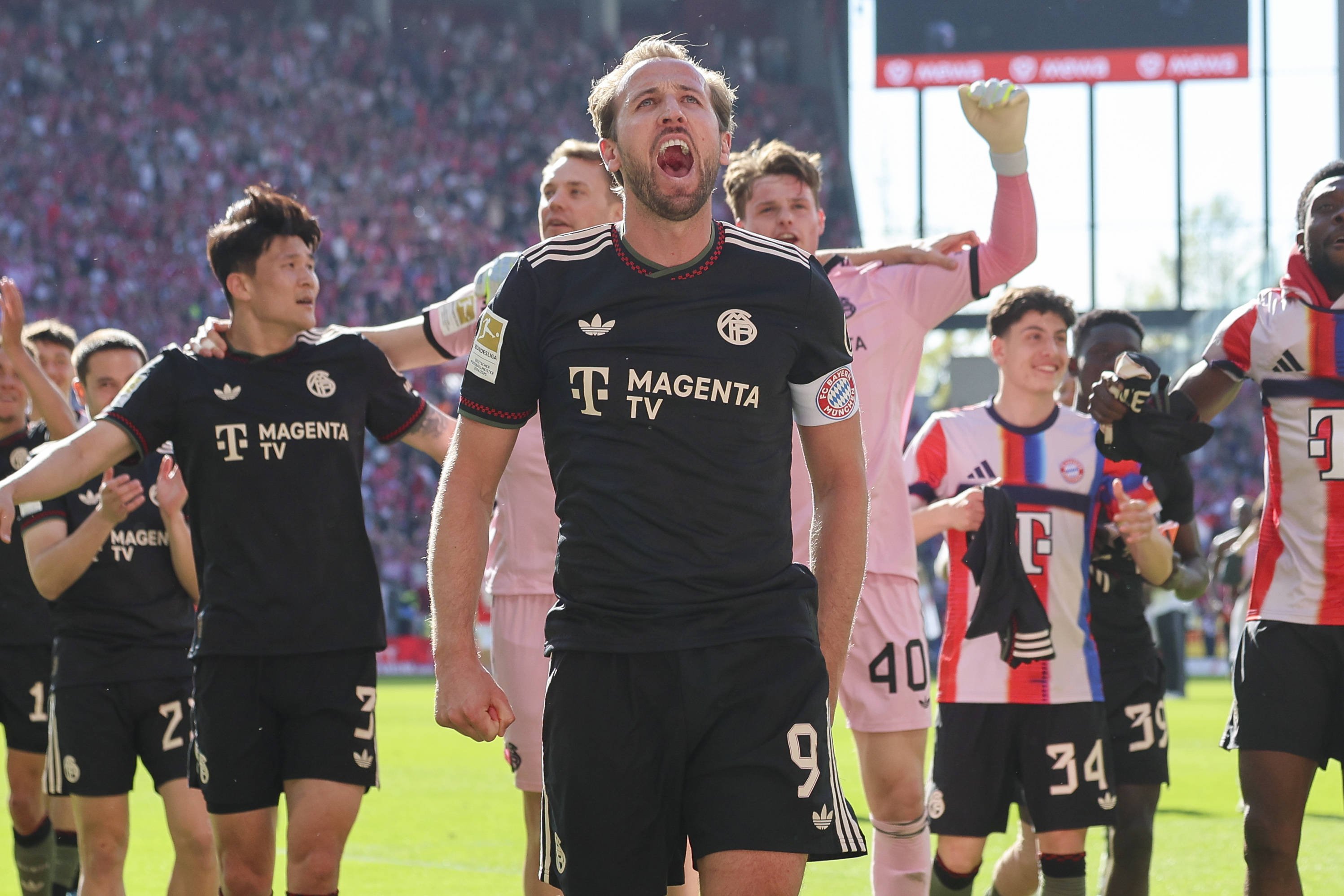 ”CRAZY”! Bayern Munchen a fost condusă cu 3-0 la pauză, apoi ”monstrul” Harry Kane și-a făcut treaba