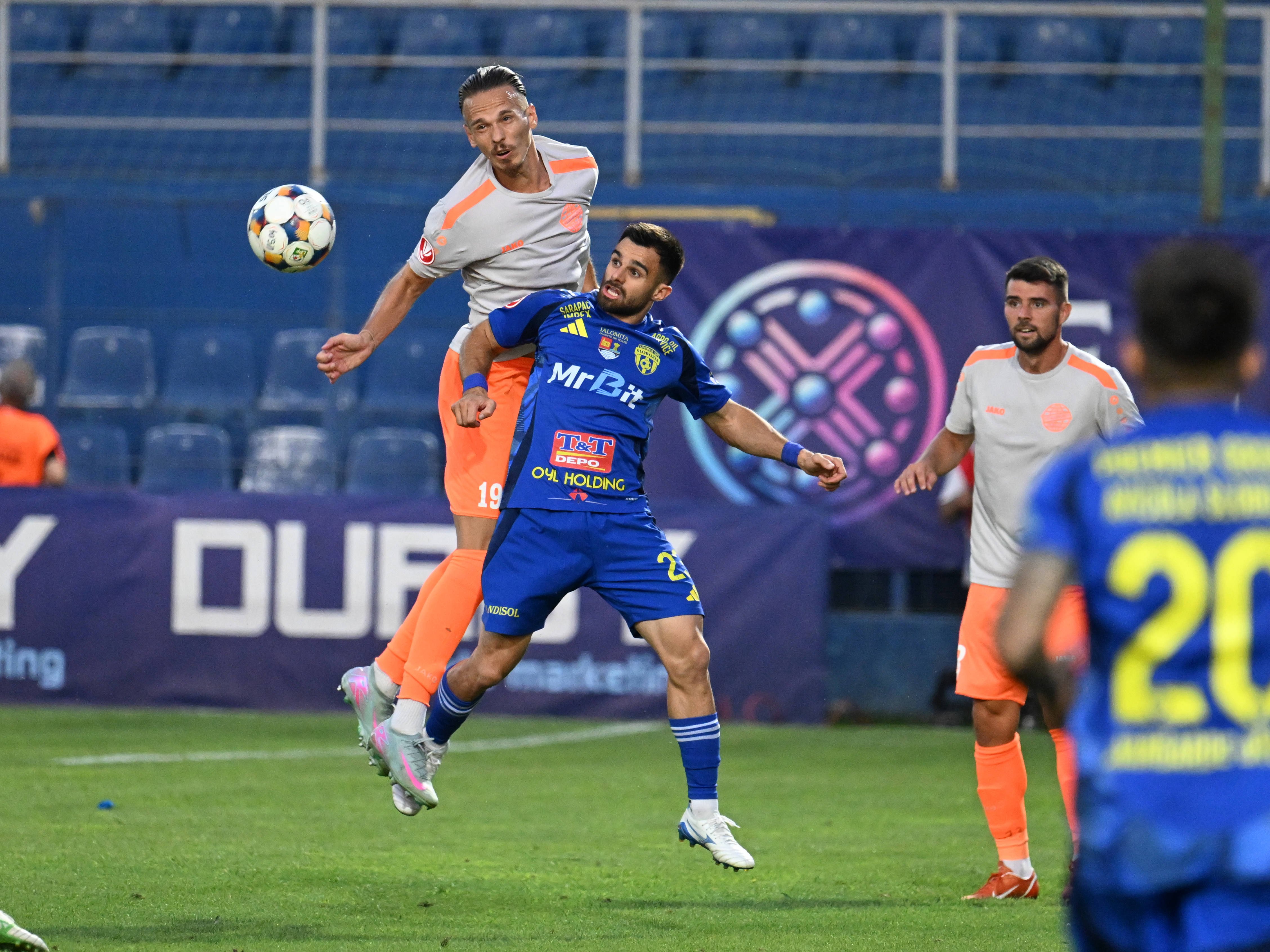 Metaloglobus - Unirea Slobozia sau scapă cine poate! Derby-ul durerii între ultimele două clasate, de la 17:30