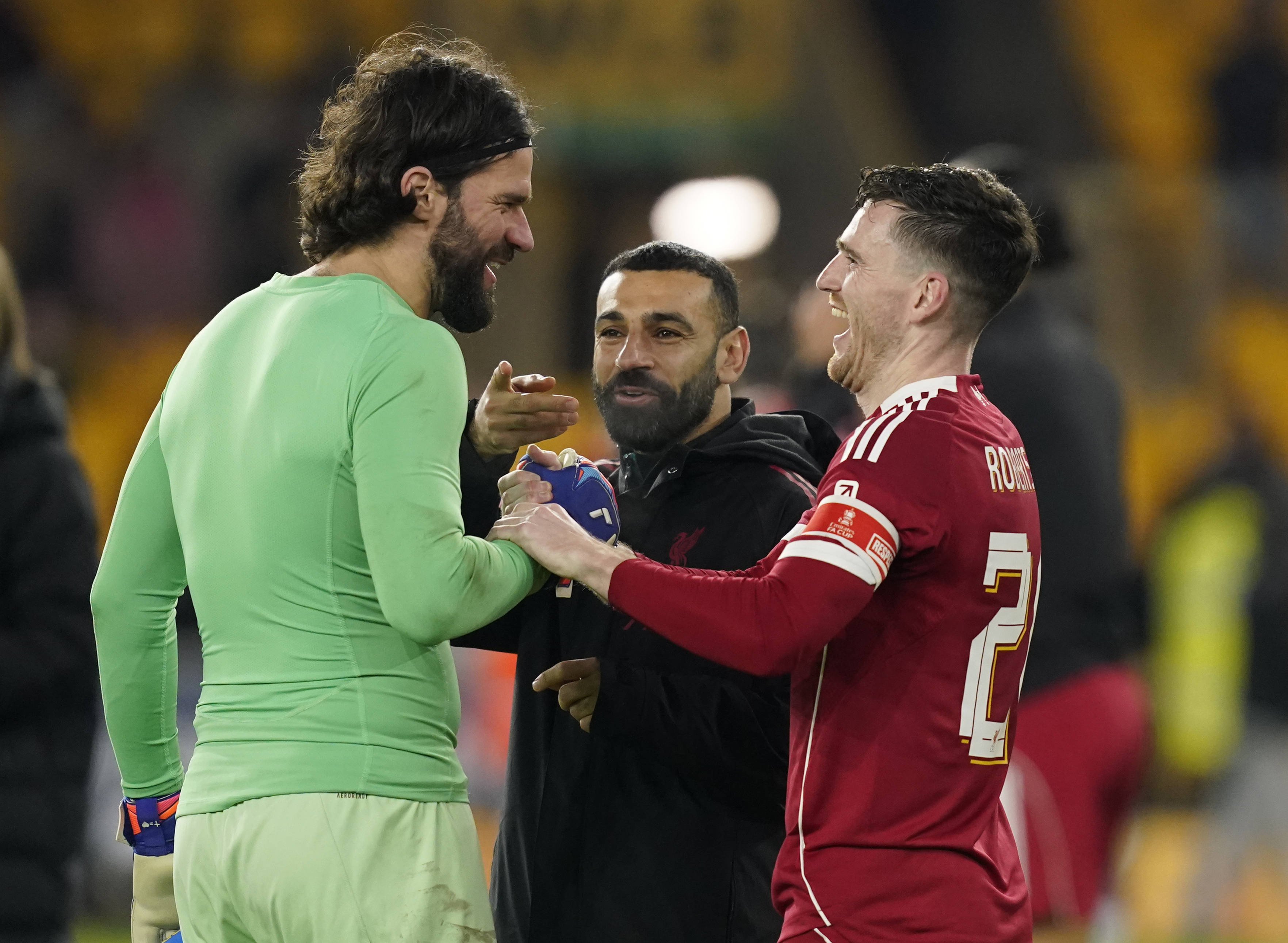 Se încheie o eră pentru Liverpool! 3 jucători emblematici ar putea pleca la vară