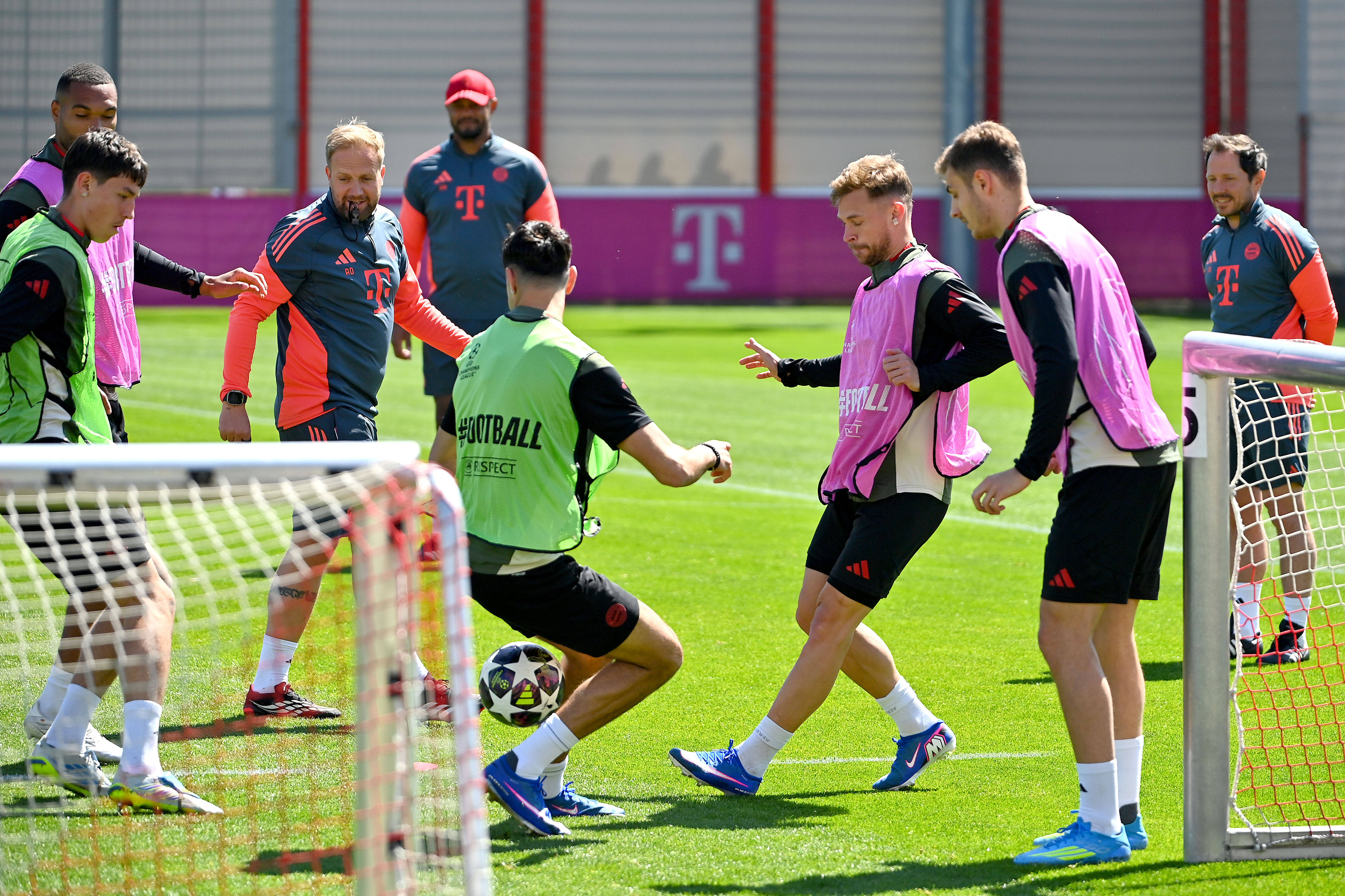 PSG - Bayern, de la 22:00. Finala din semifinalele Champions League. Echipe probabile + cote la pariuri. Analiza lui Dan Chilom