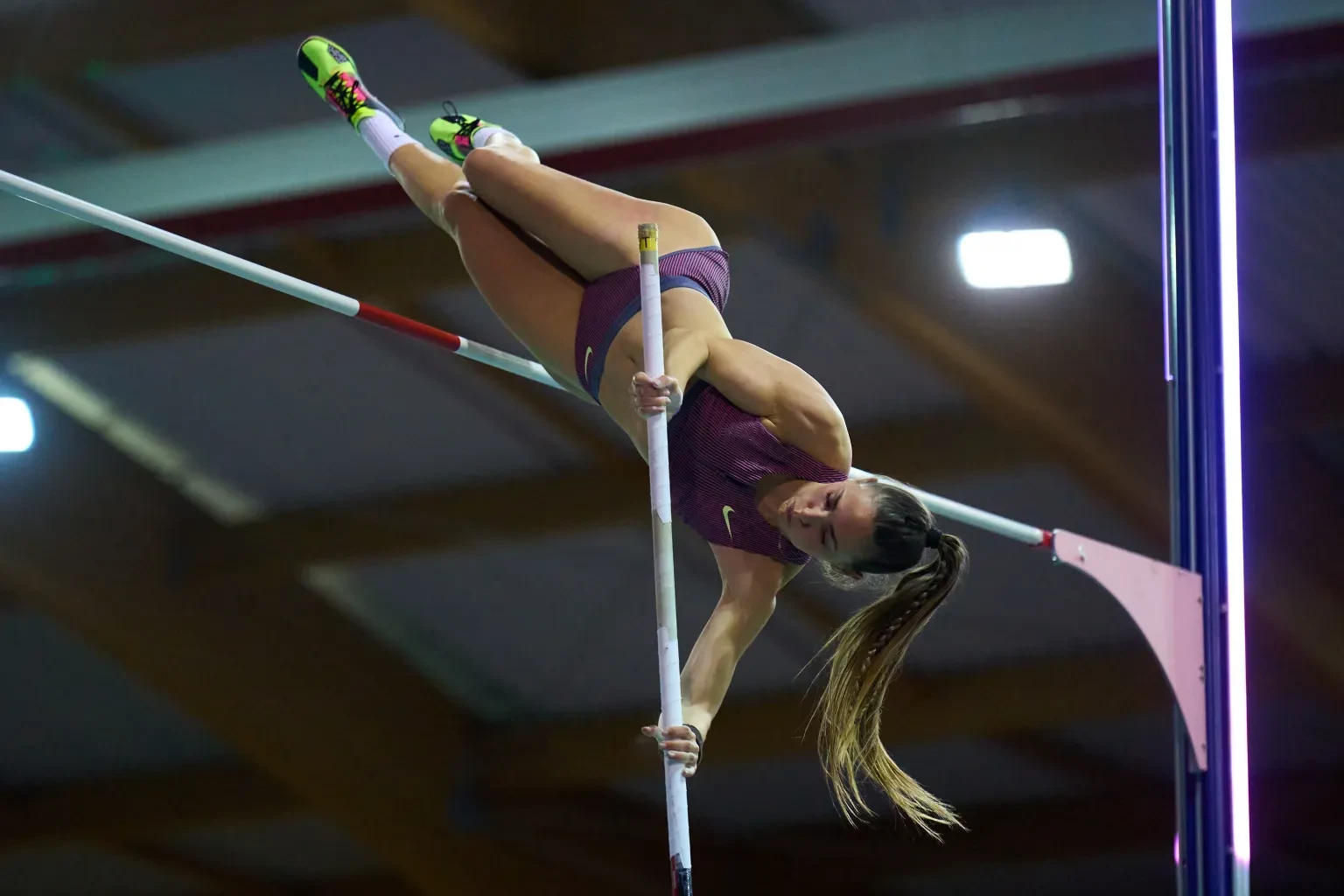 E comparată cu Paige Spiranac și afișează o viață de lux! Atleta cu sute de mii de urmăritori care rupe internetul