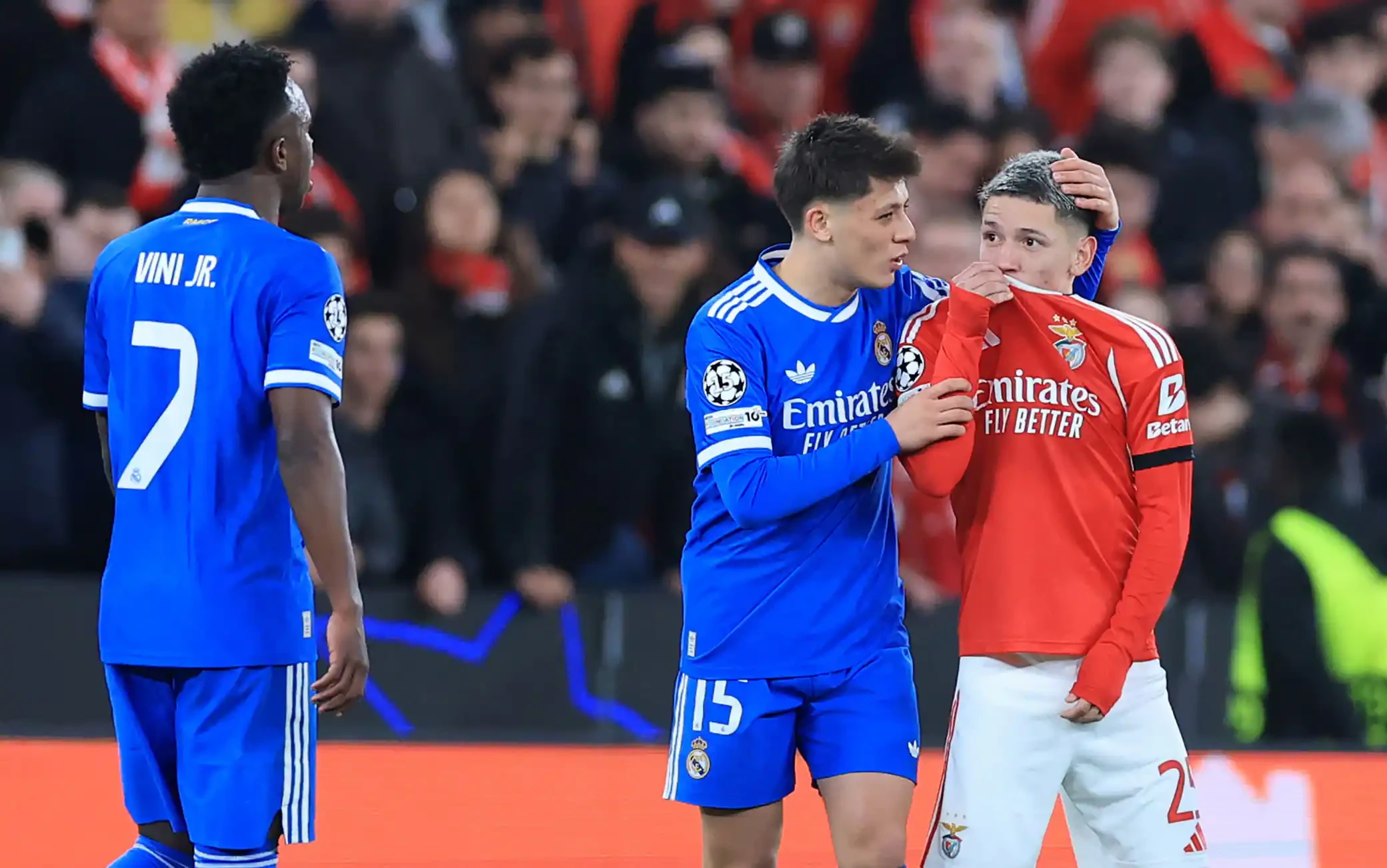 Fotbaliștii, eliminați la Cupa Mondială dacă duc mâna la gură! De ce s-a luat această decizie radicală