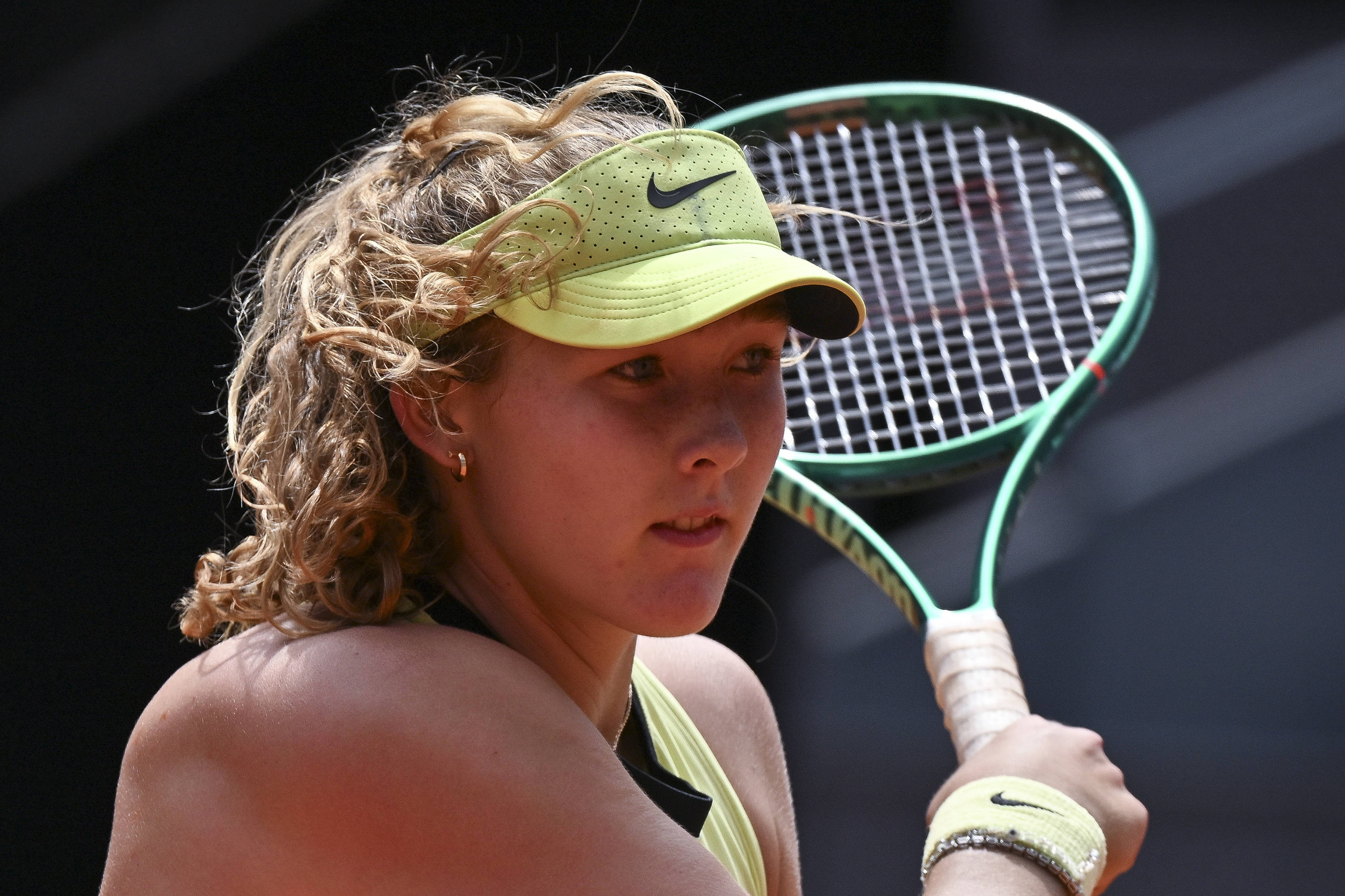 Arogantă, dar competitivă: Mirra Andreeva, „bobârnac” peste recordul Martinei Hingis. Ce a reușit rusoaica tânără la Madrid