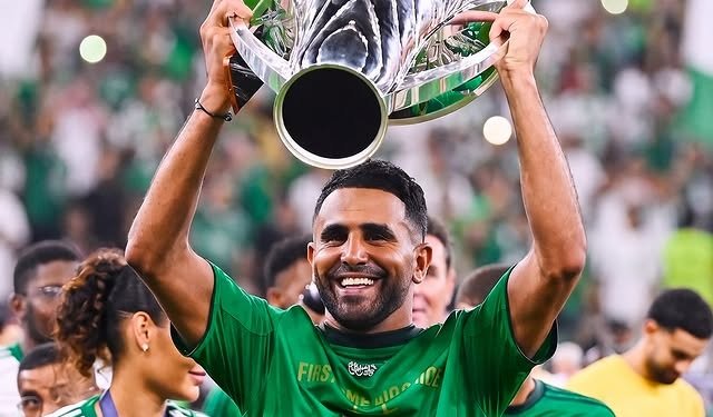 Ce cadouri le-a făcut Mahrez colegilor după ce Al Ahli a câștigat Liga Campionilor Asiei